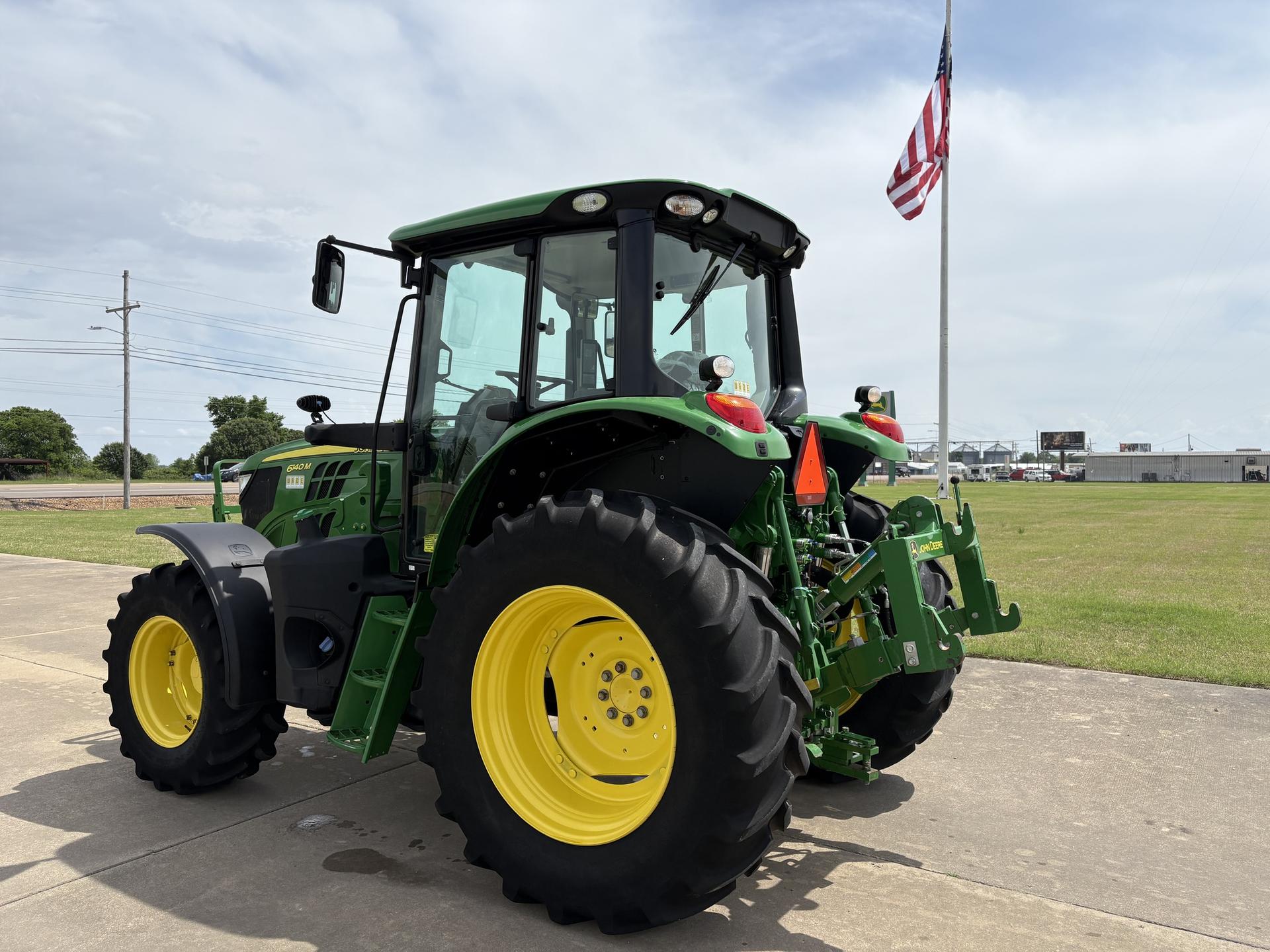 2021 John Deere 6140M Image