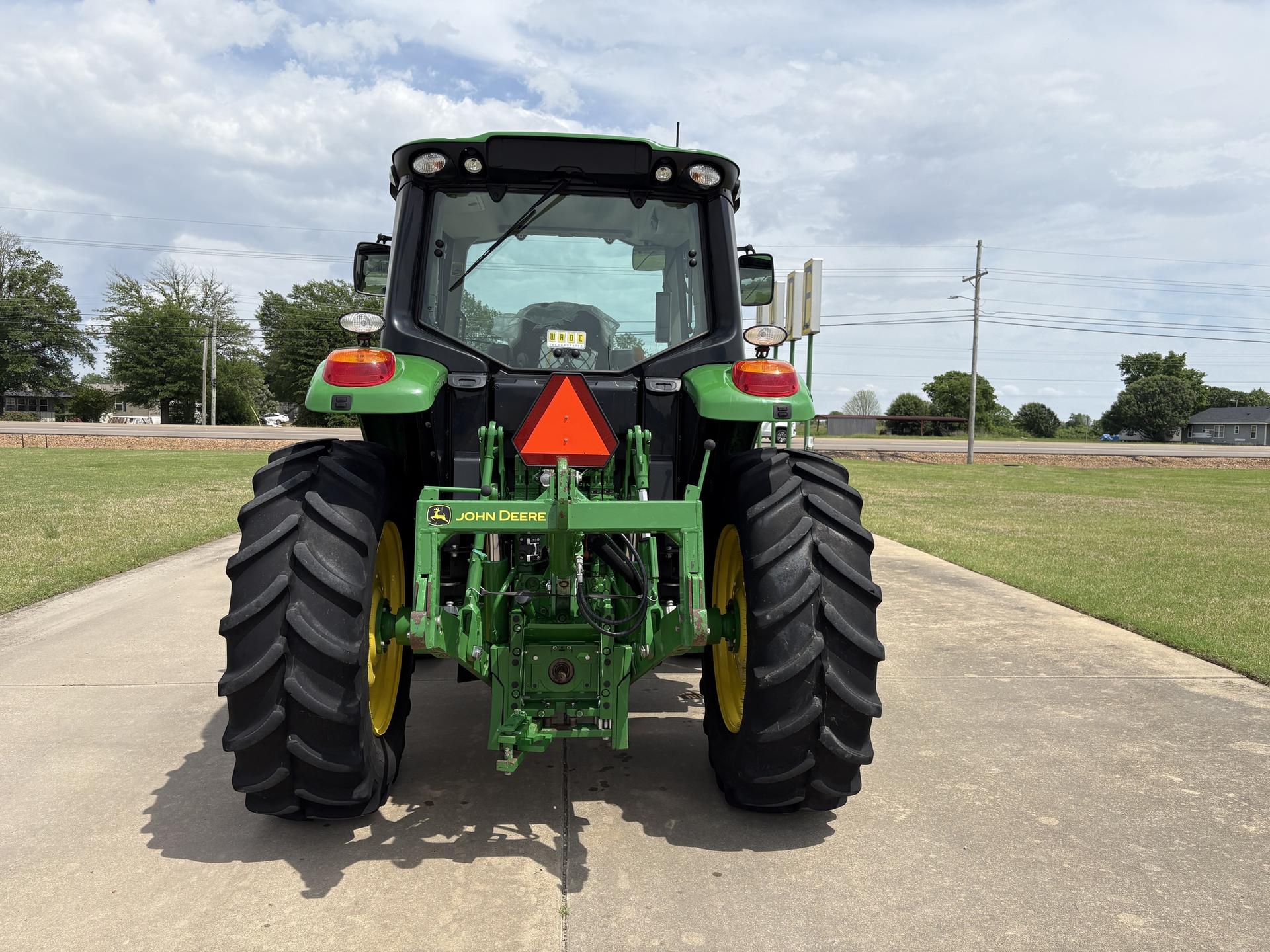 2021 John Deere 6140M Image