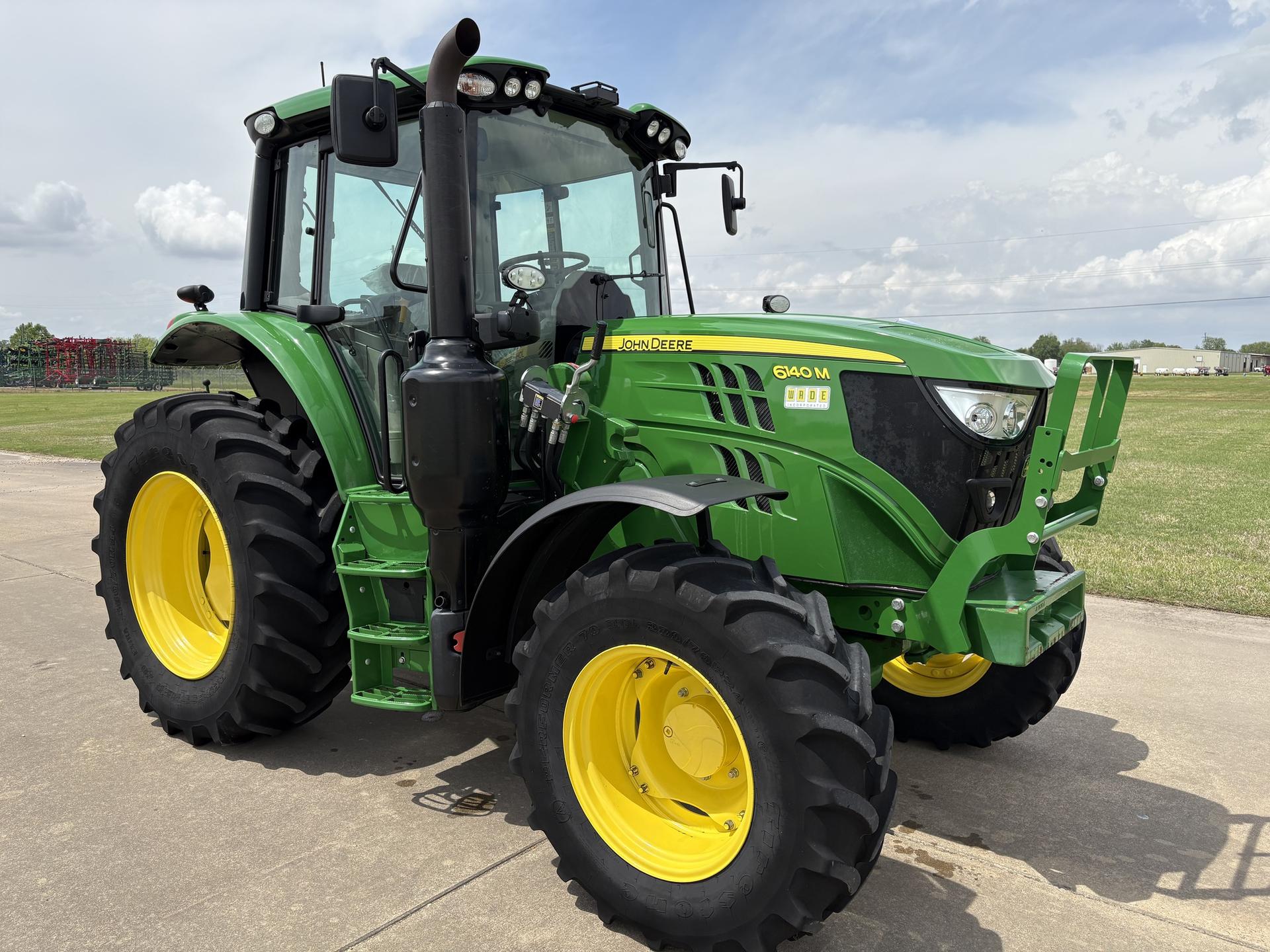 2021 John Deere 6140M Image