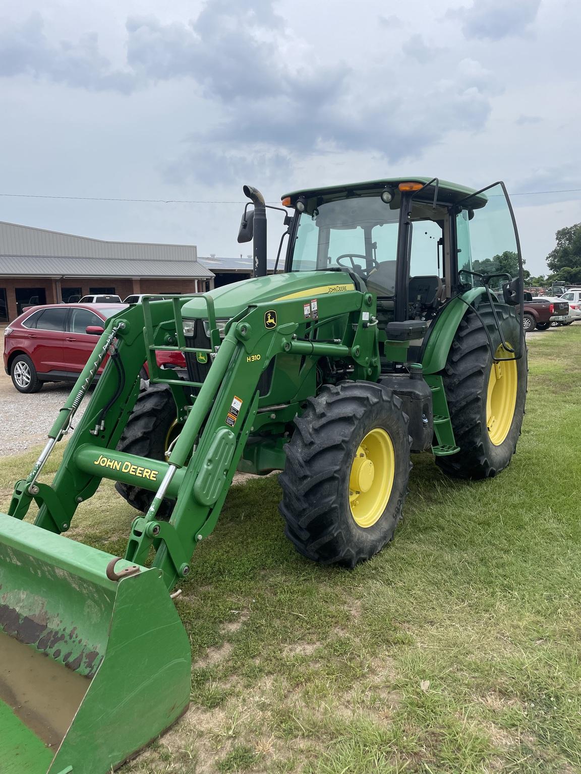 2016 John Deere 6105E Image