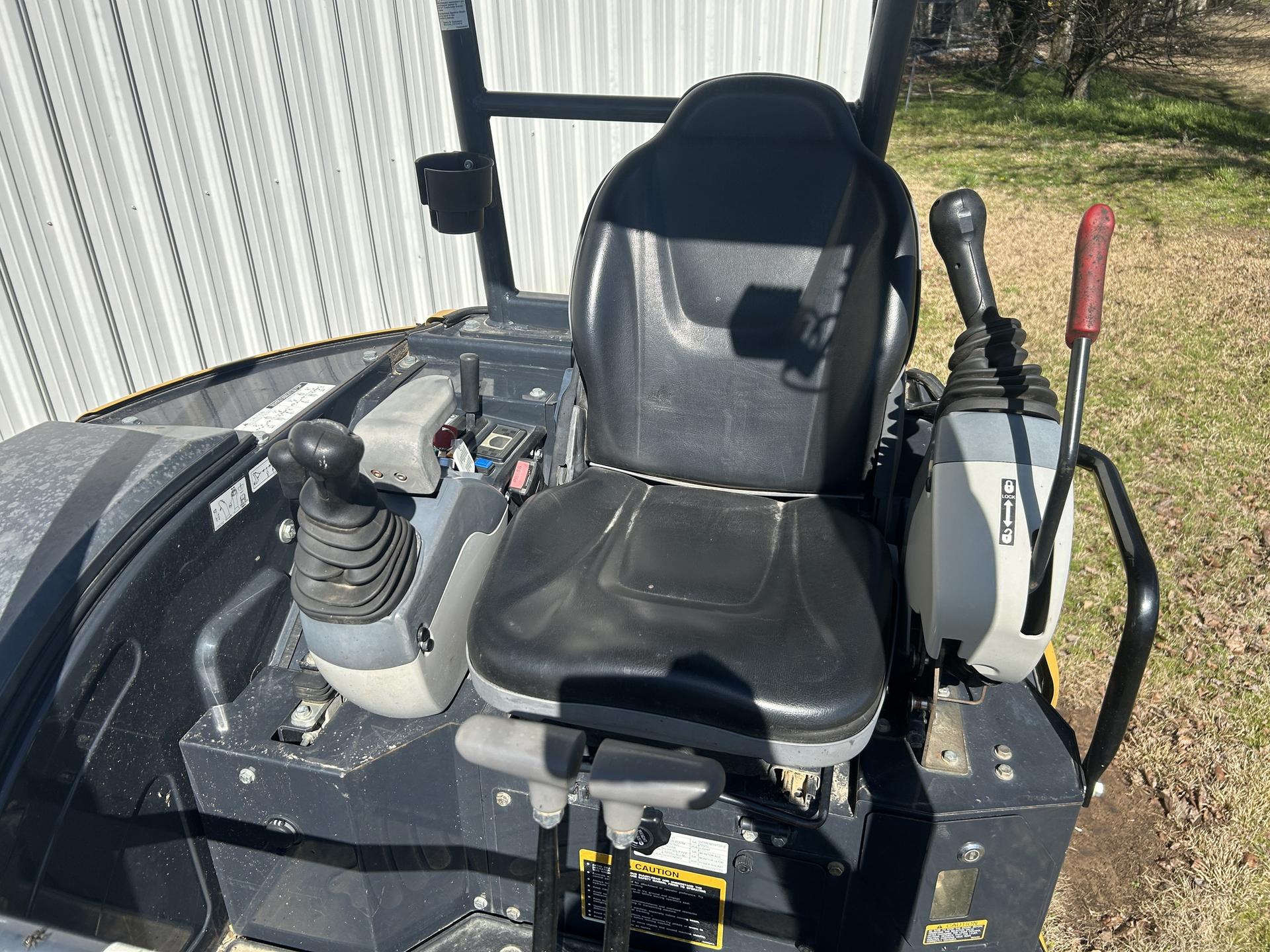 2021 John Deere 26G Image