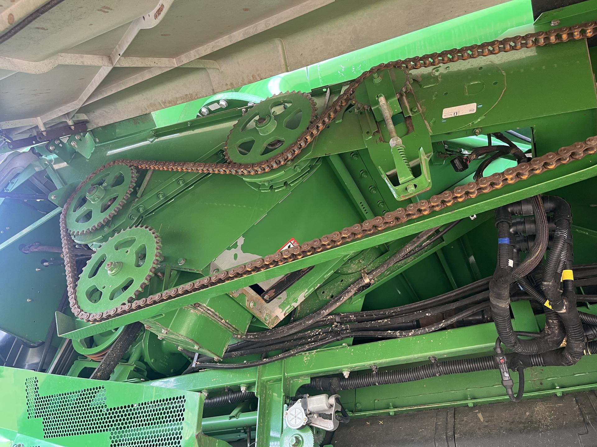 2012 John Deere S680 Image