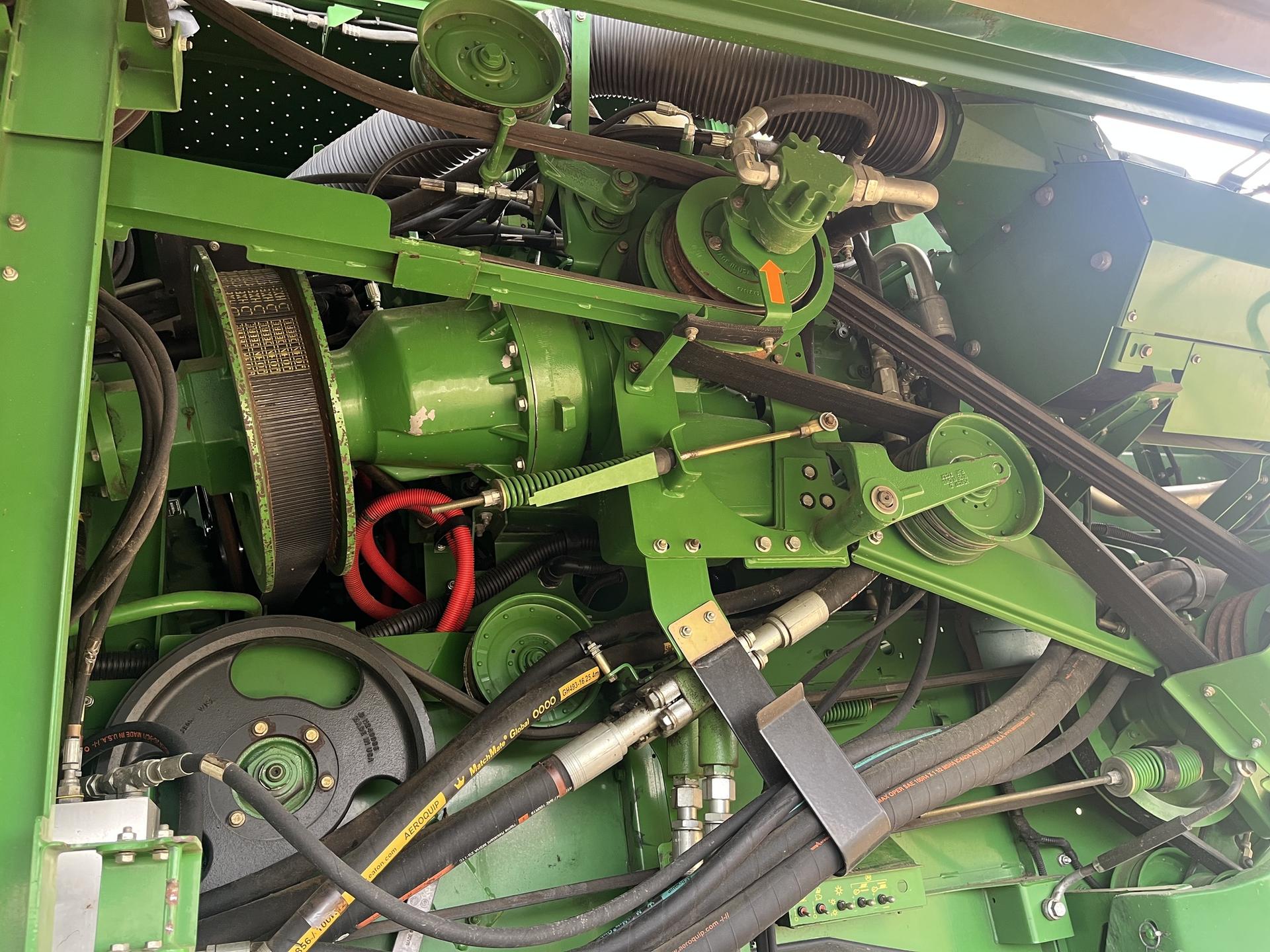 2012 John Deere S680 Image