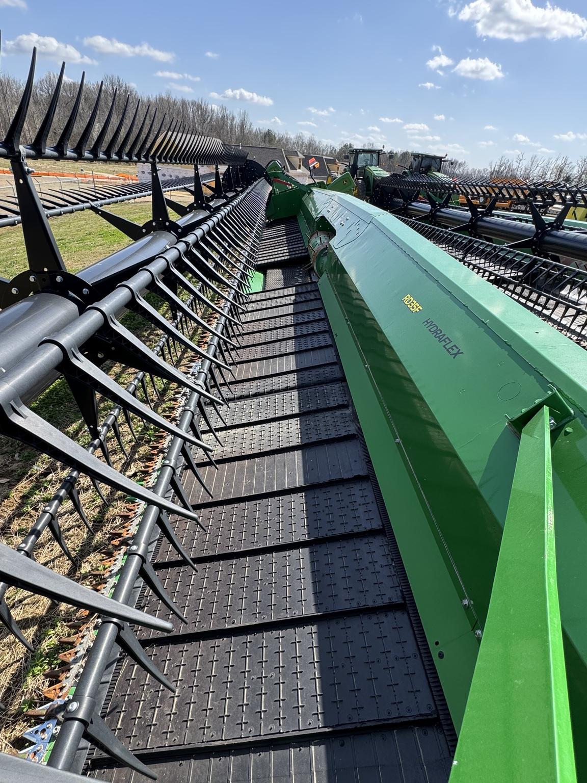2023 John Deere RD35F Image