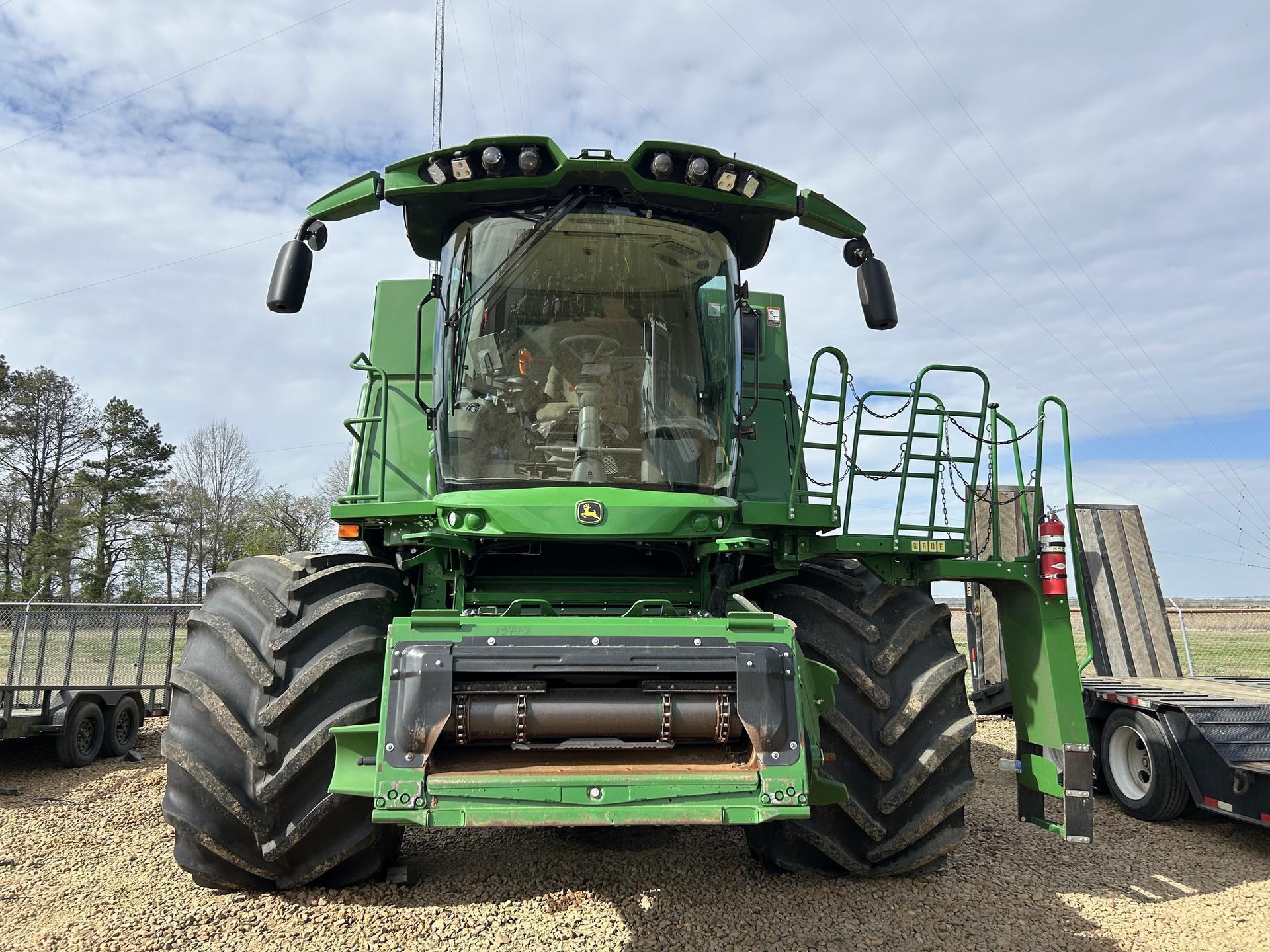 2023 John Deere S780 Image