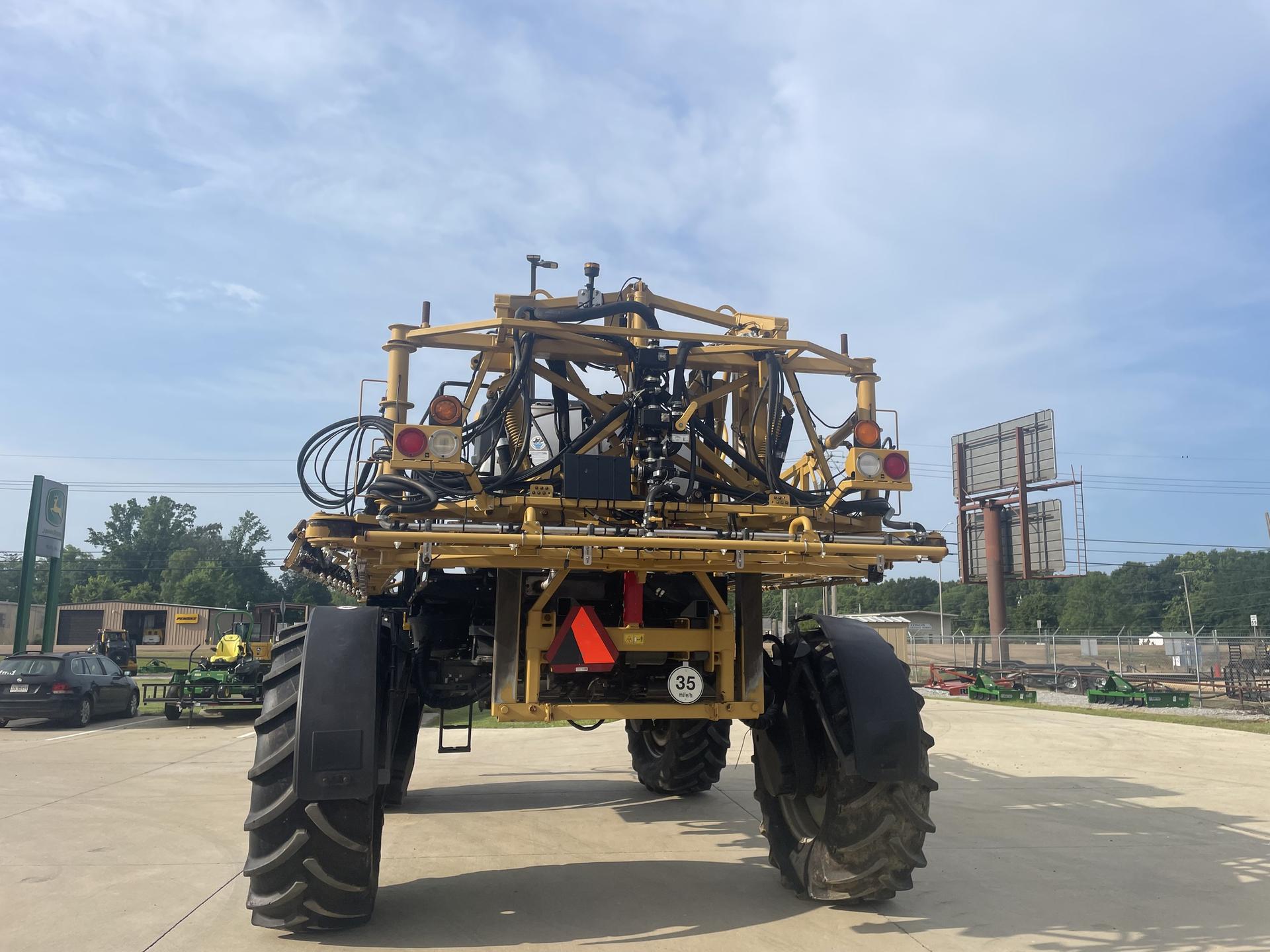 2020 RoGator RG 1100C Image