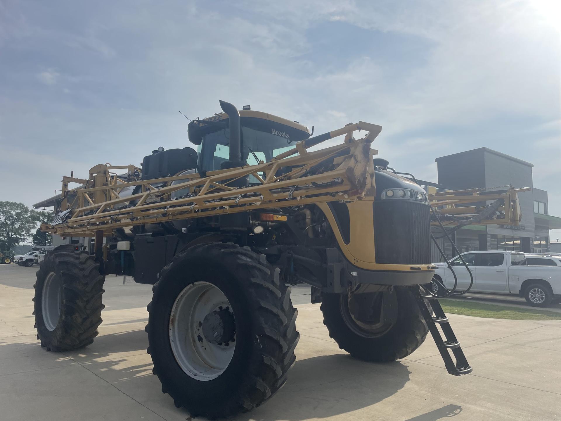 2020 RoGator RG 1100C Image