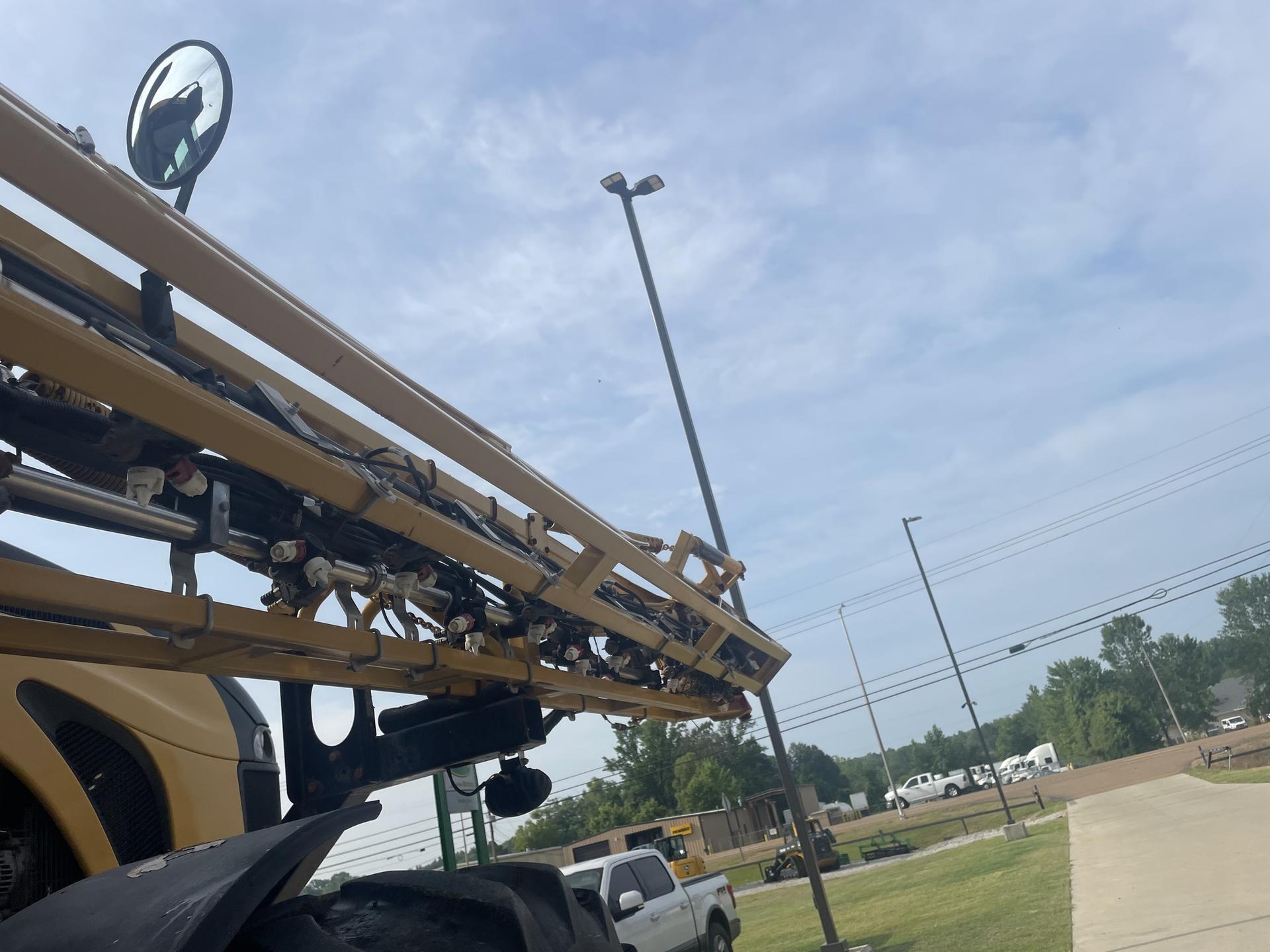 2020 RoGator RG 1100C Image