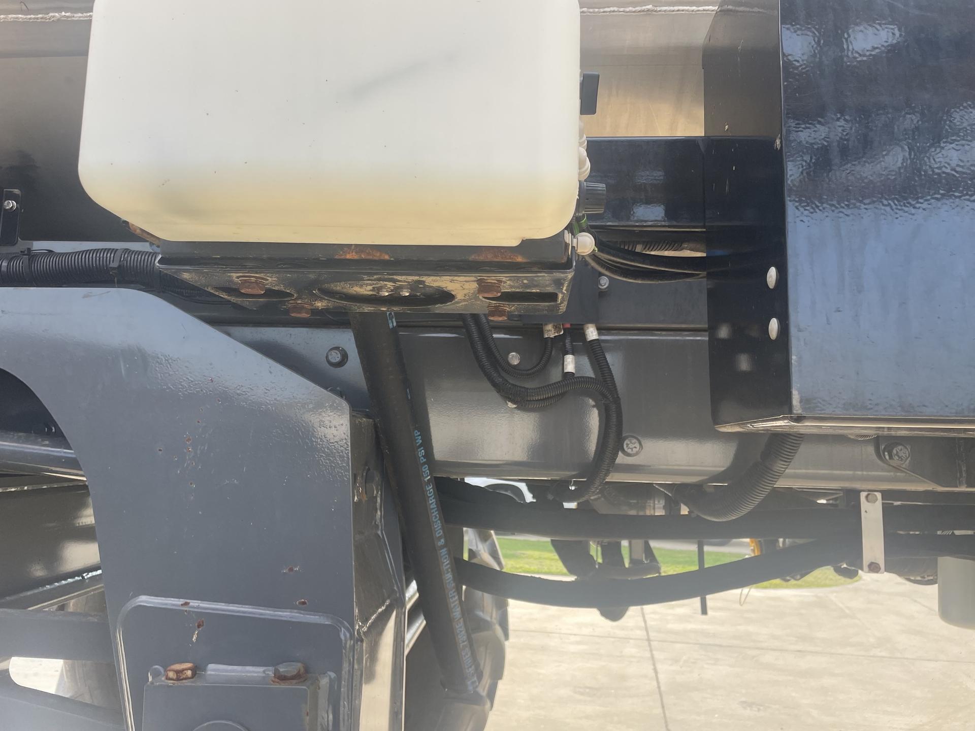 2020 RoGator RG 1100C Image