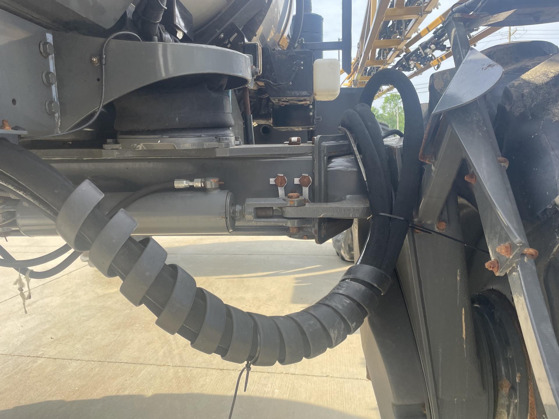 2020 RoGator RG 1100C Image