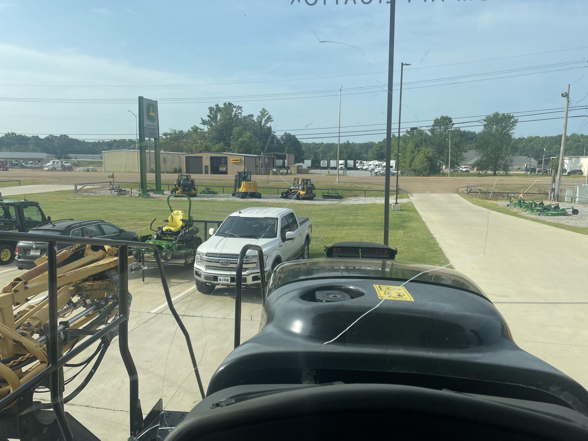 2020 RoGator RG 1100C Image