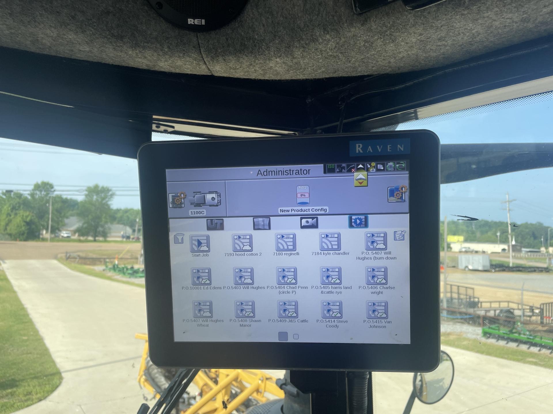 2020 RoGator RG 1100C Image
