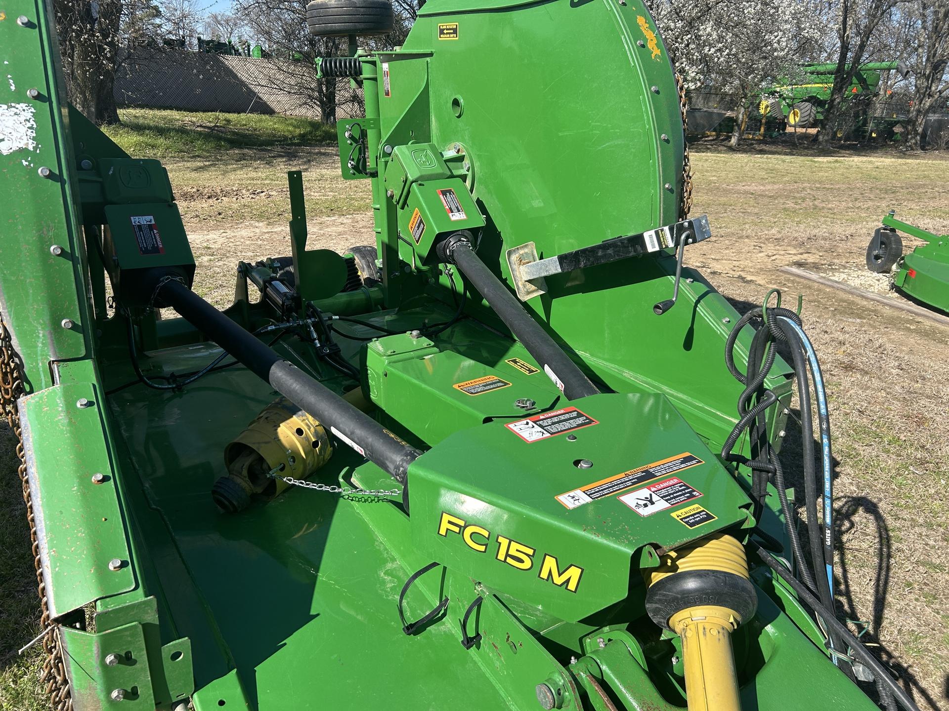 2022 John Deere FC15M Image