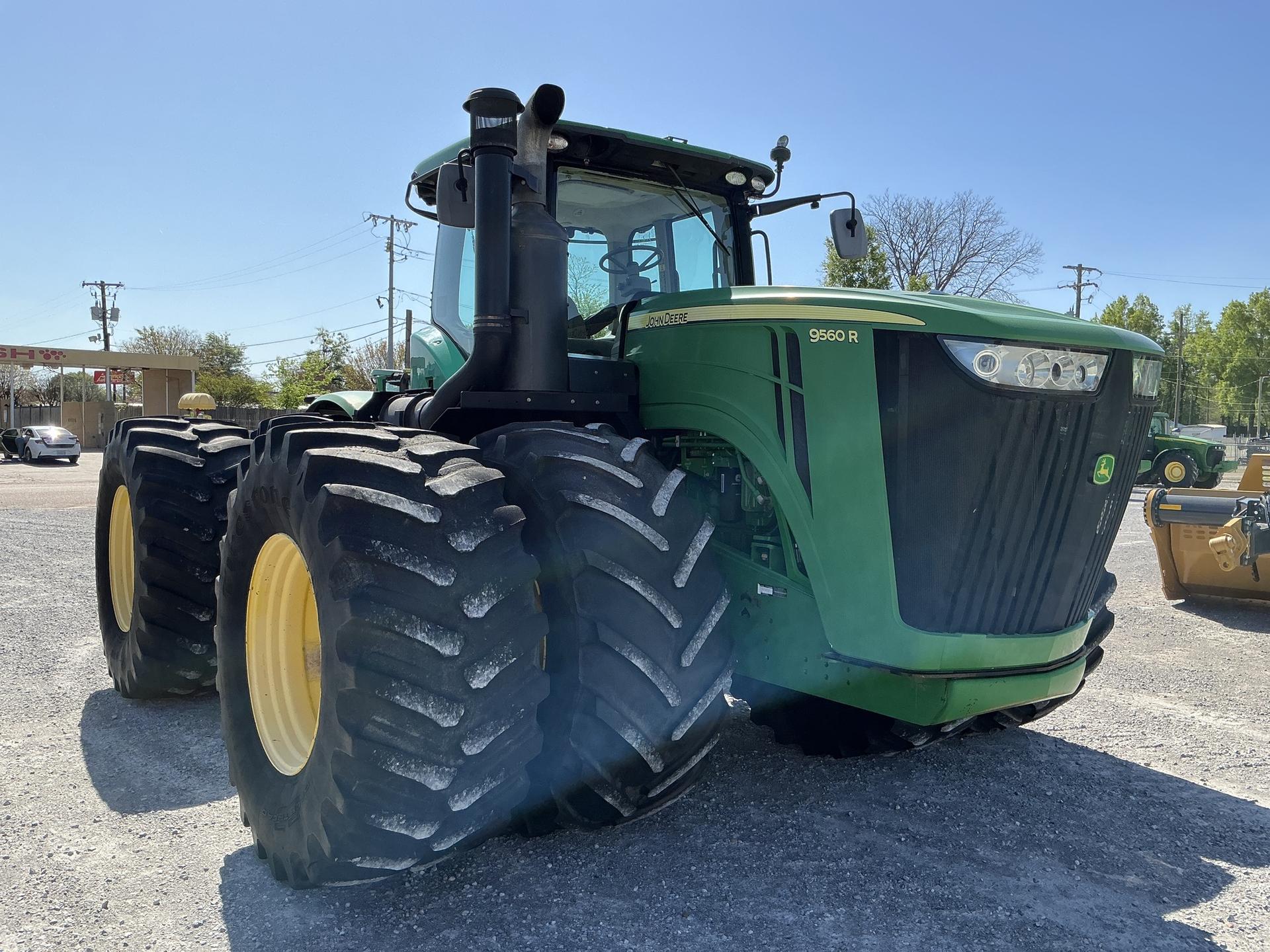 2014 John Deere 9560R Image