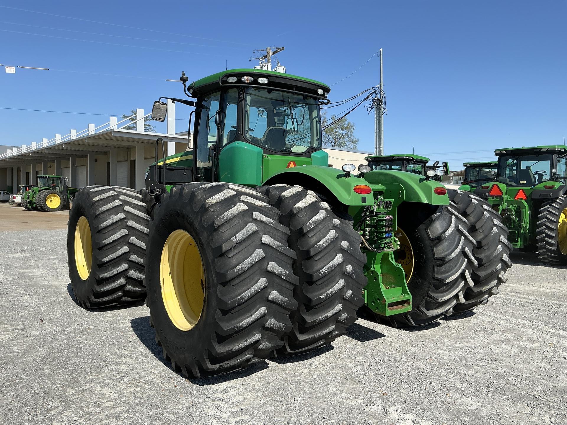 2014 John Deere 9560R Image