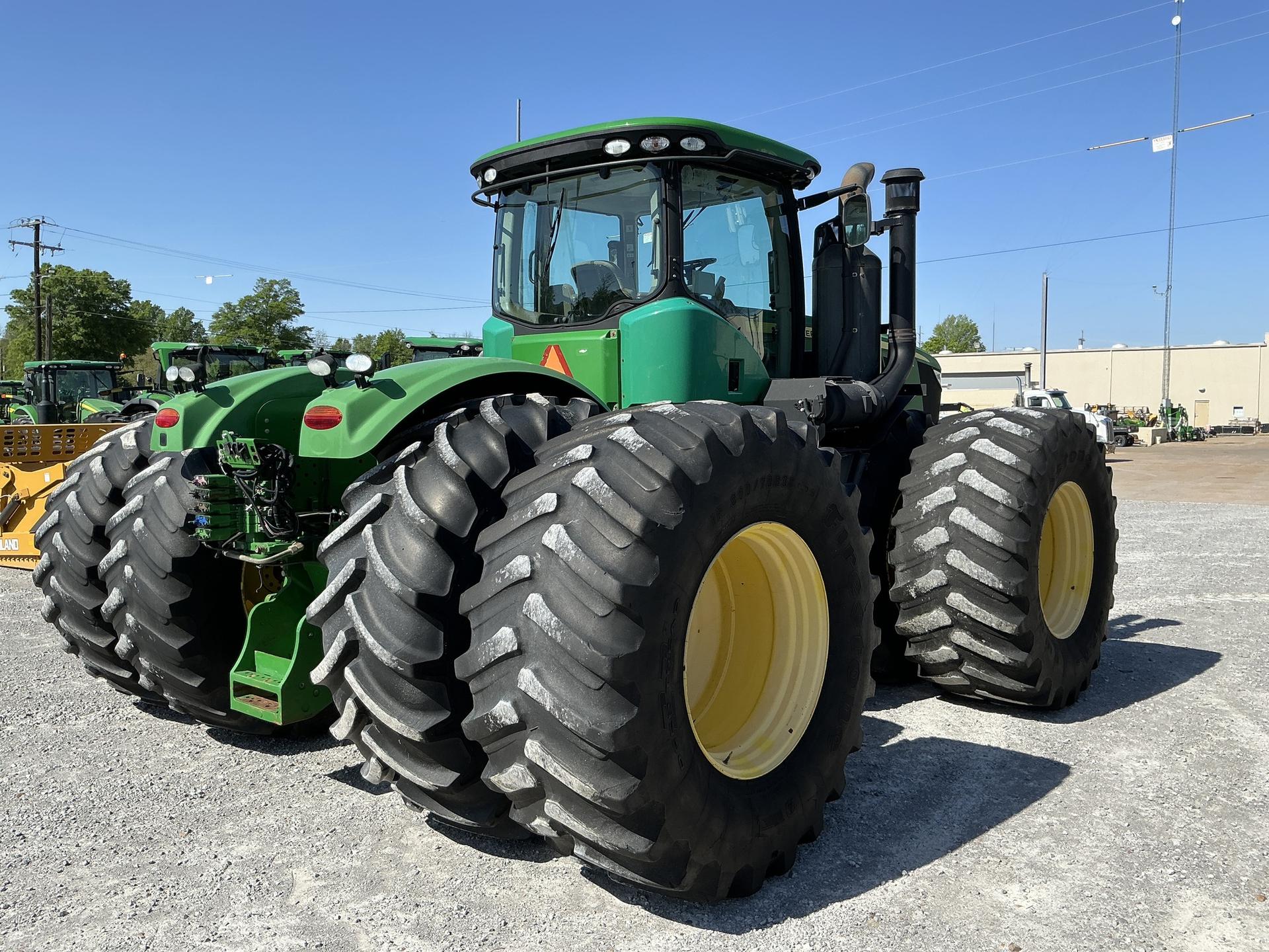 2014 John Deere 9560R Image