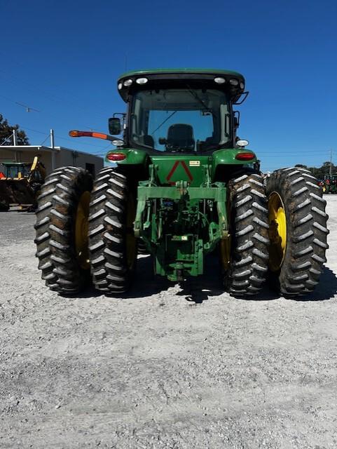 2015 John Deere 7210R Image