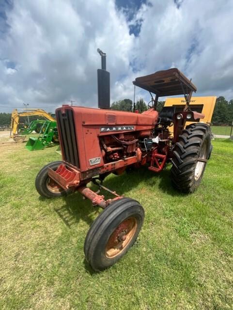 1970 Farmall Farmall 806 Image