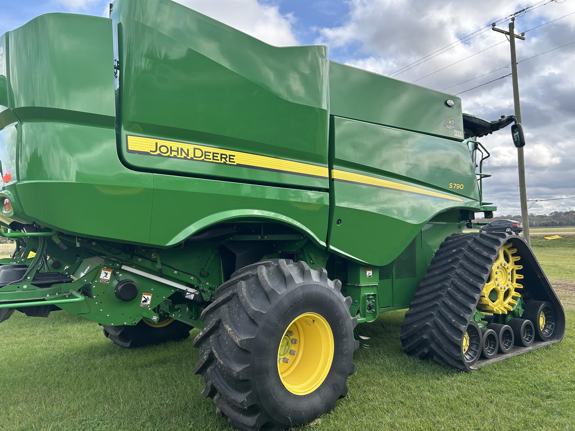2022 John Deere S790 Image