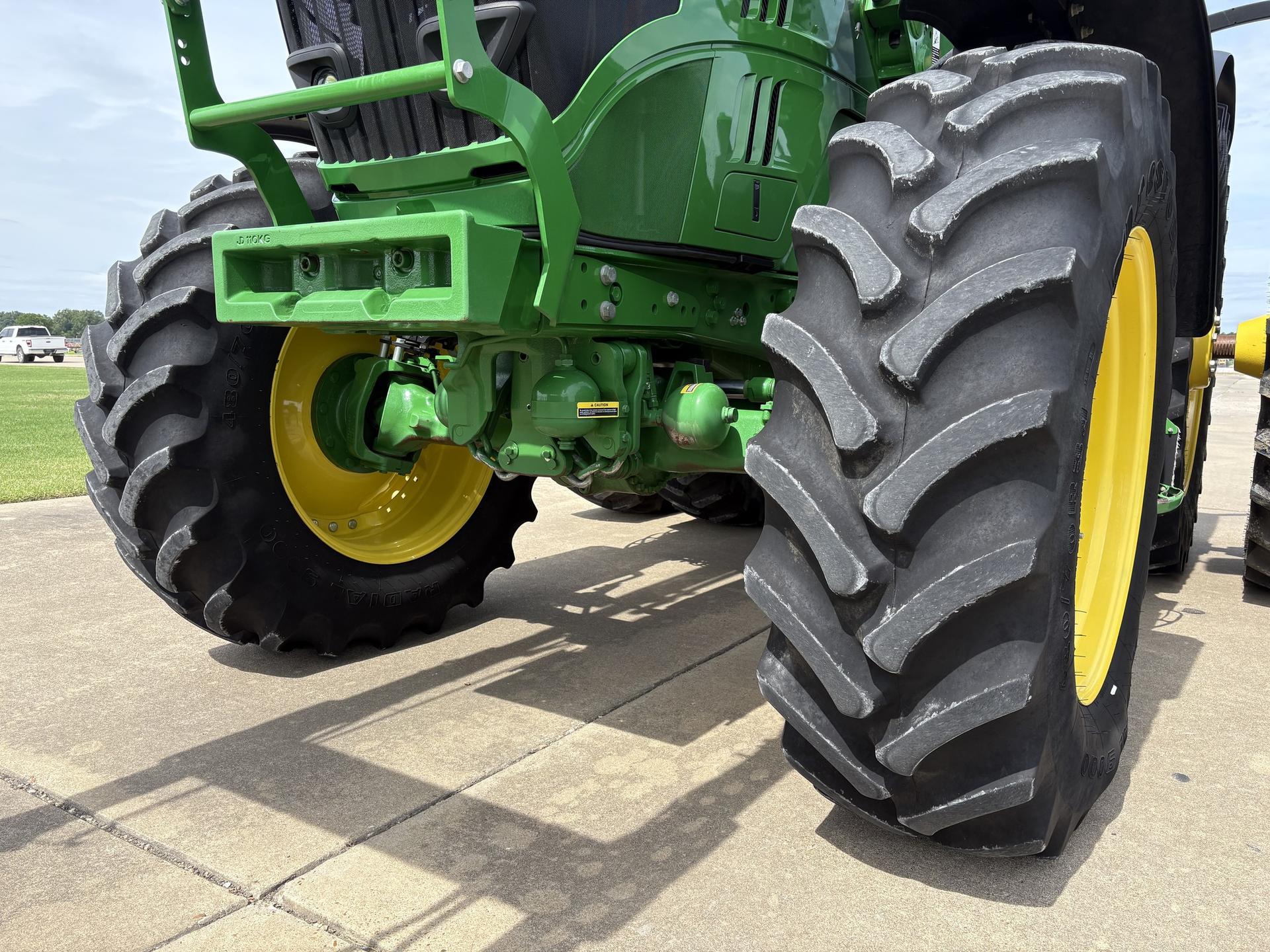 2021 John Deere 6175R Image