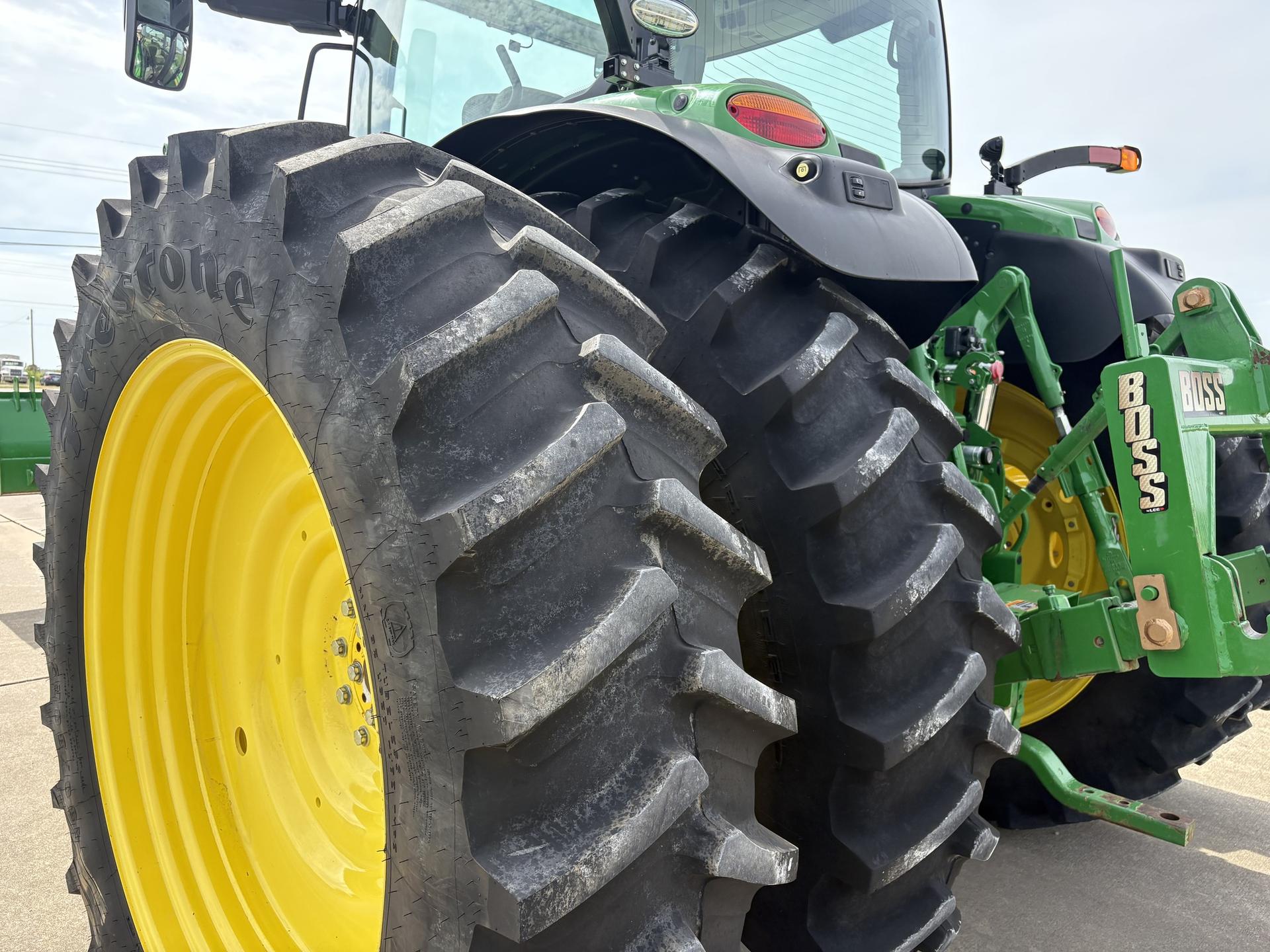 2021 John Deere 6175R Image