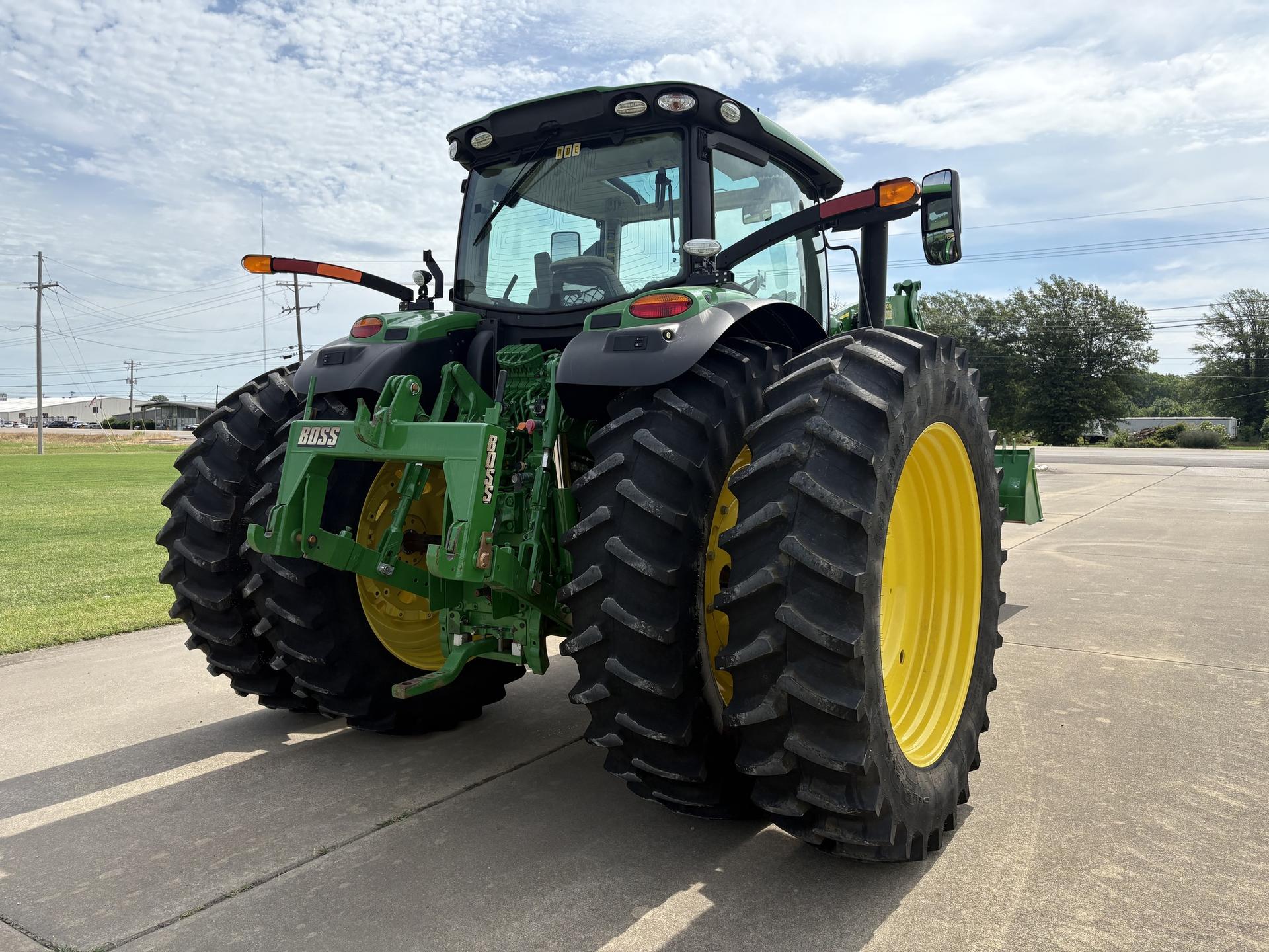 2021 John Deere 6175R Image