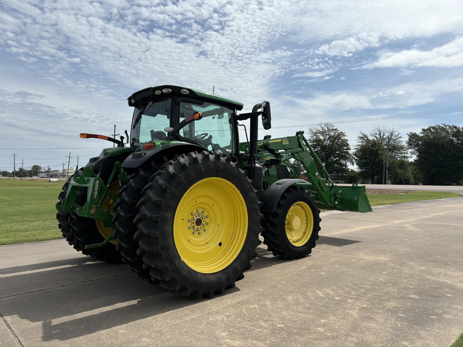 2021 John Deere 6175R Image
