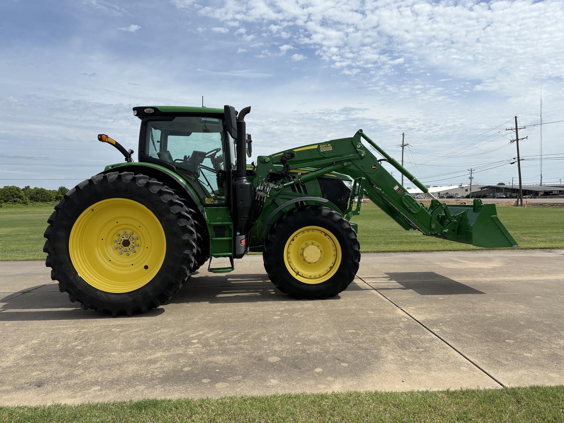 2021 John Deere 6175R Image
