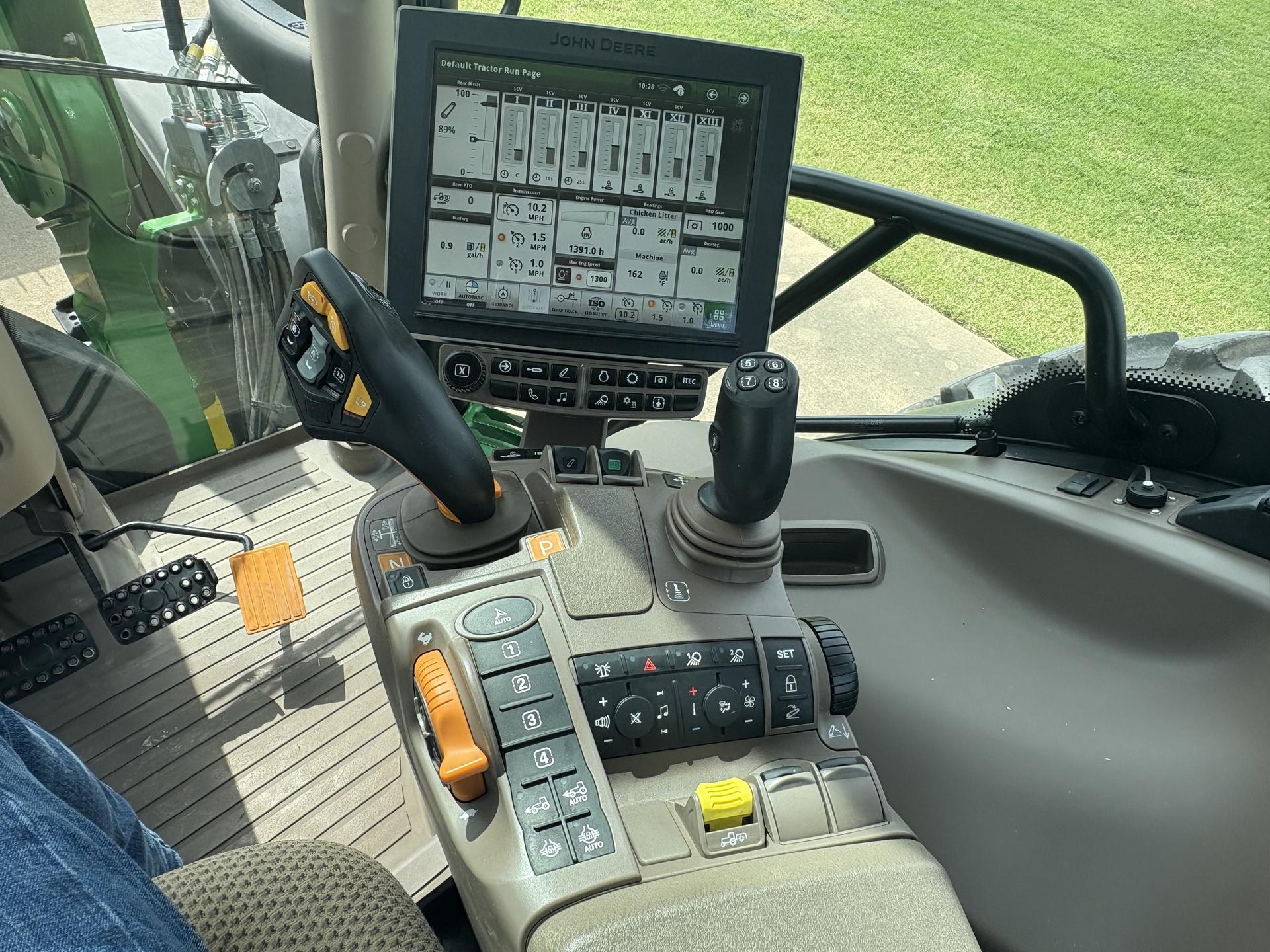 2021 John Deere 6175R Image
