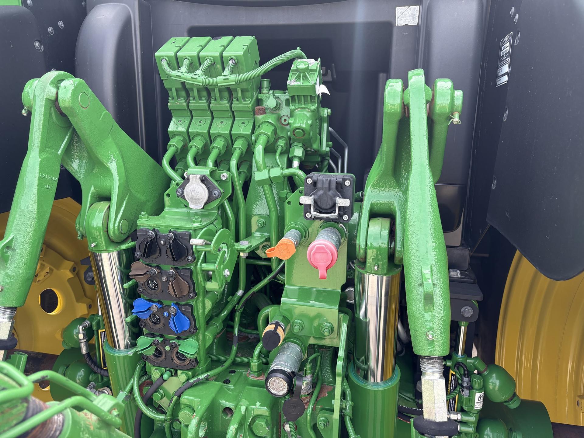 2021 John Deere 6175R Image