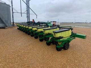 2002 John Deere 1720