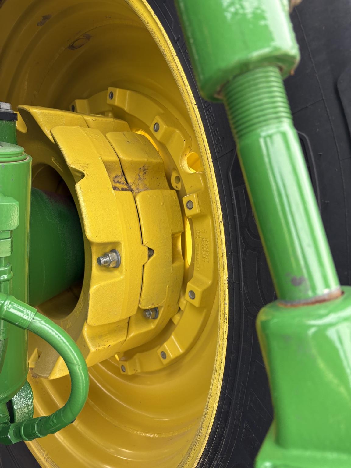 2023 John Deere 8R 370 Image