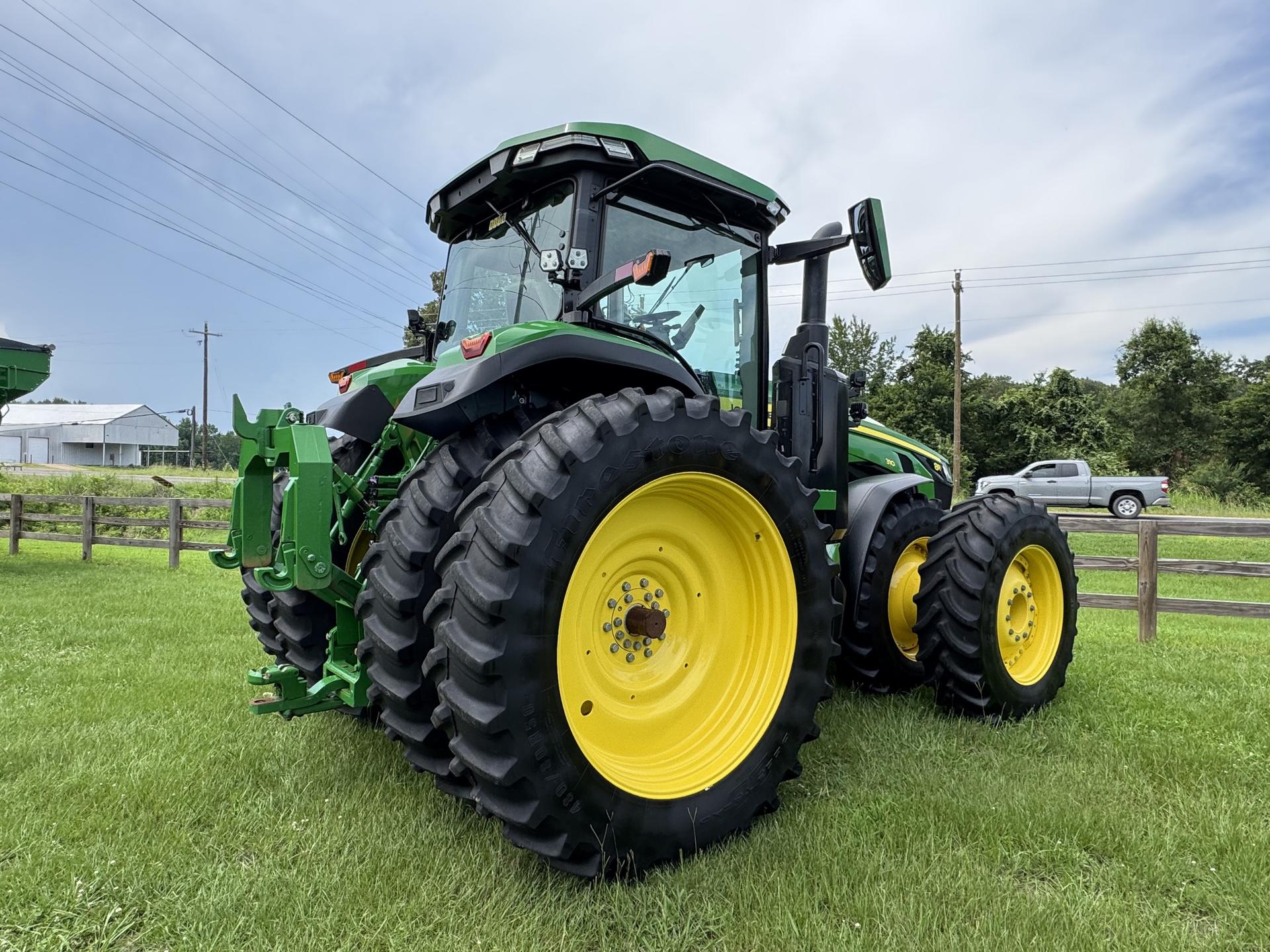 2023 John Deere 8R 310 Image