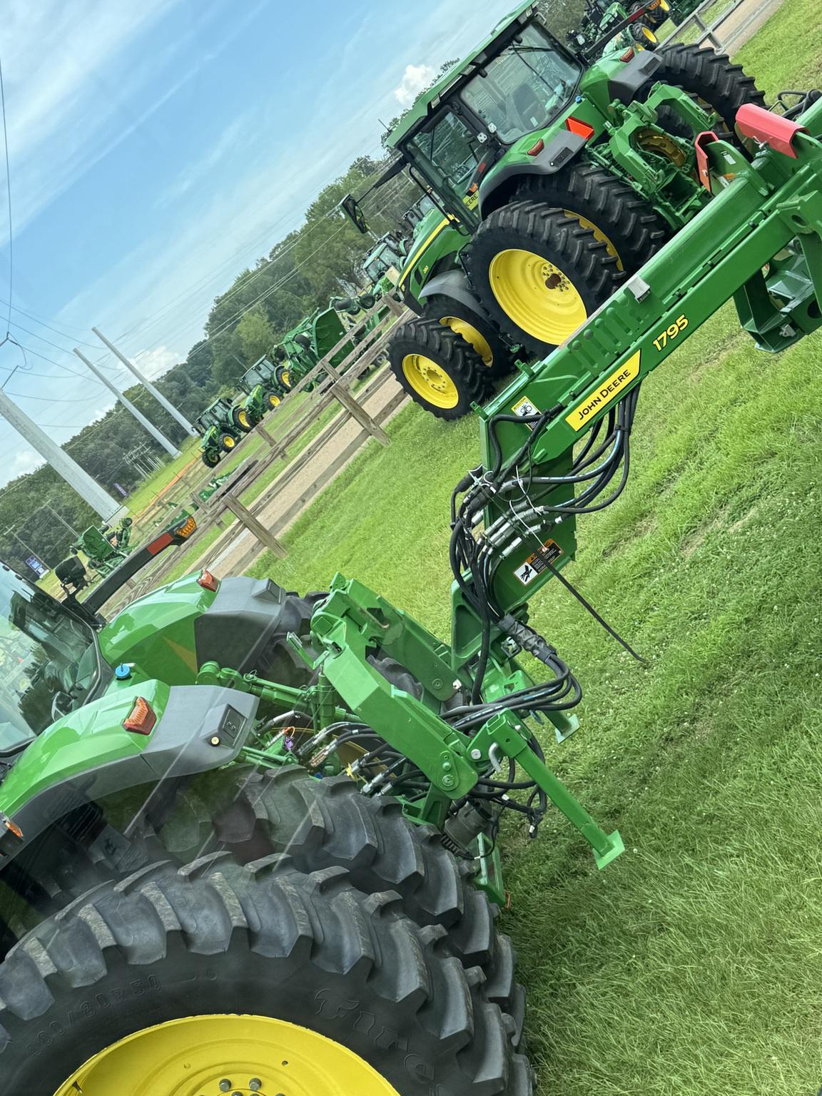 2023 John Deere 8R 310 Image