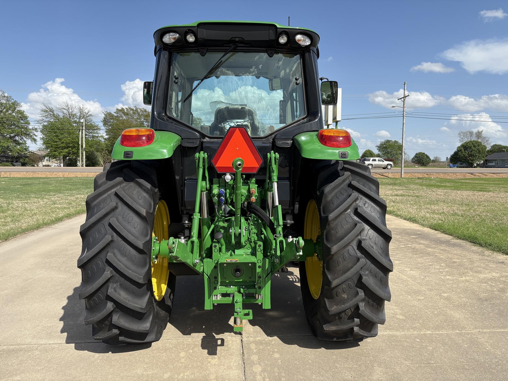 2023 John Deere 6120M Image