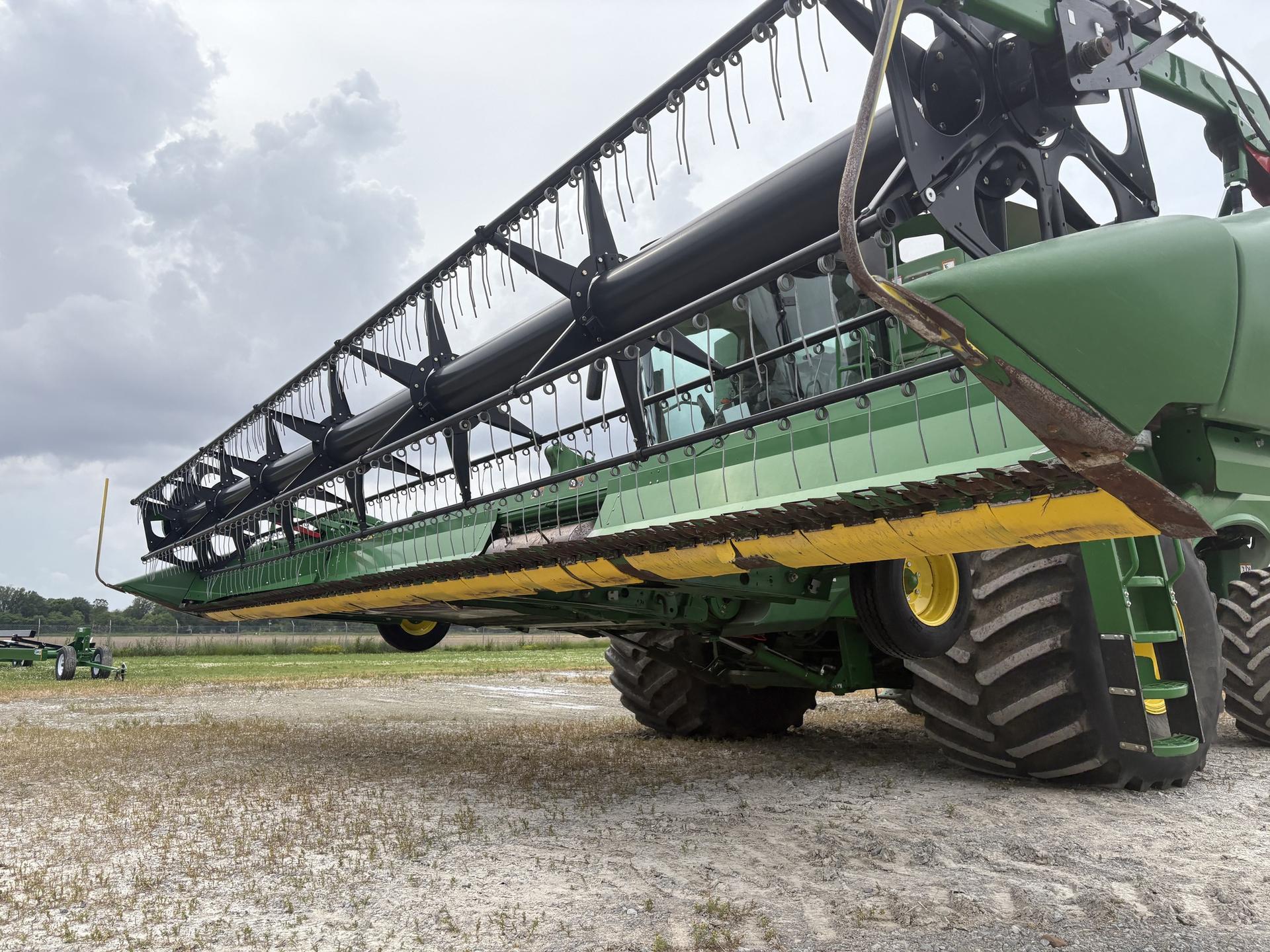 2019 John Deere 730D Image