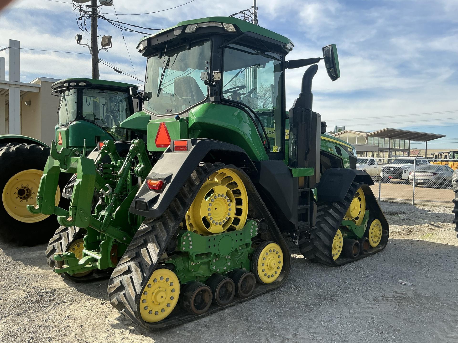 2022 John Deere 8RX 370 Image