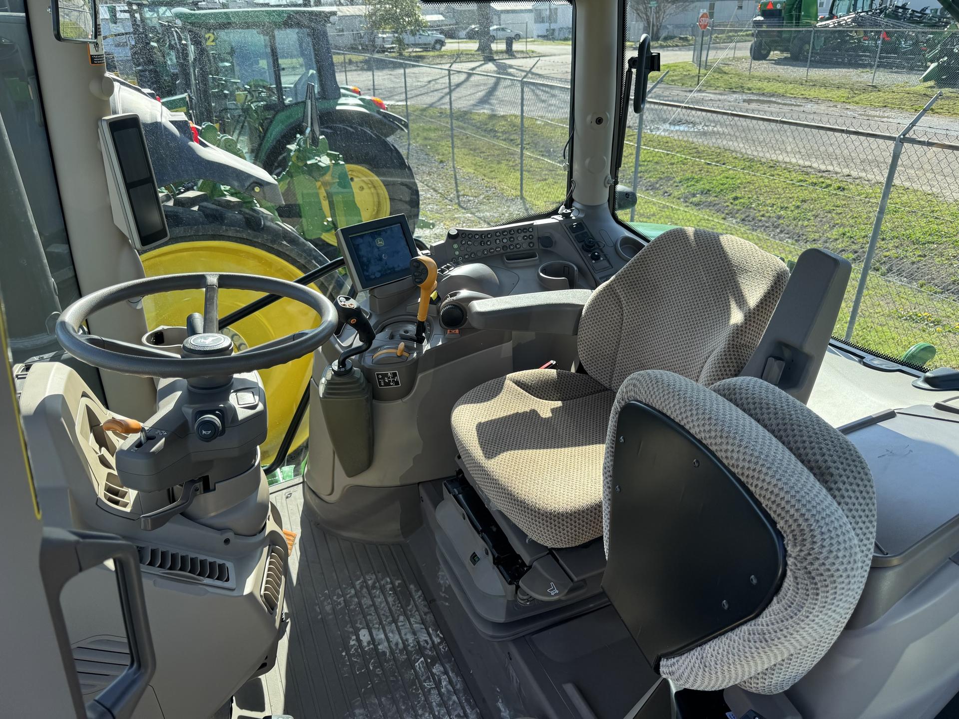 2023 John Deere 6R 120 Image
