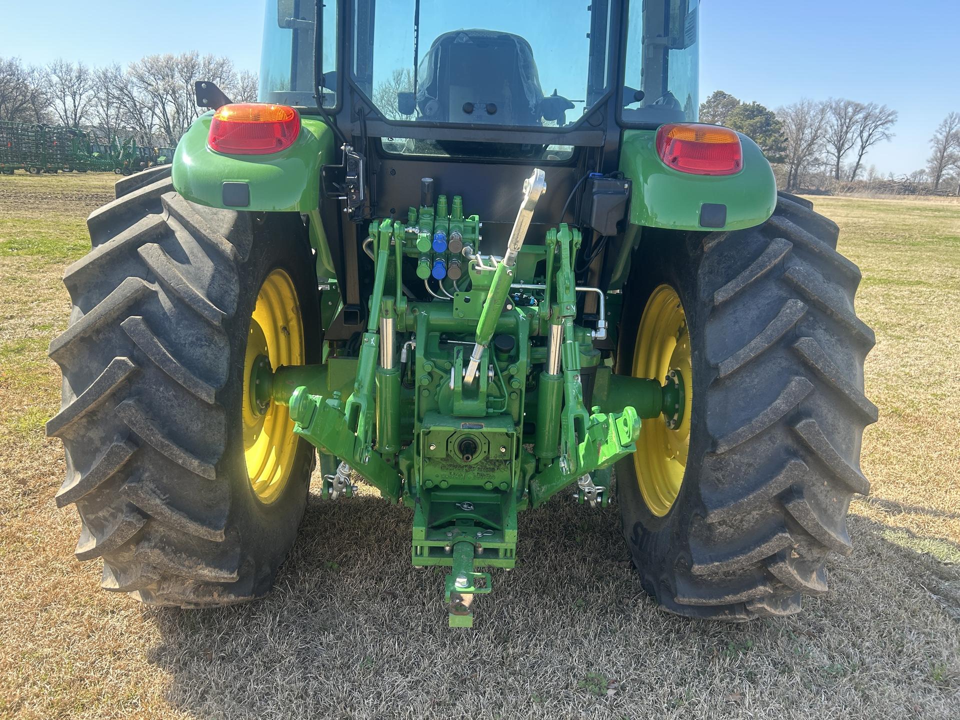 2023 John Deere 6120E Image
