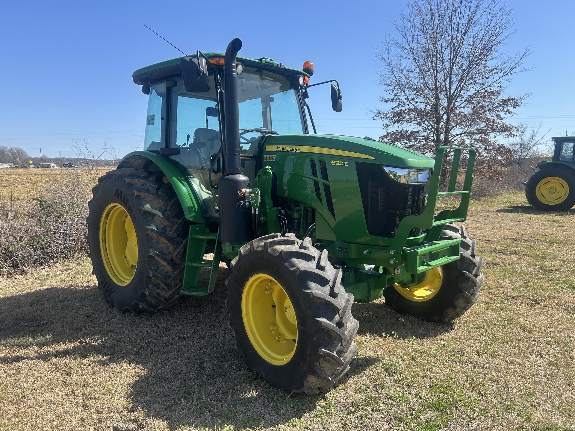 2023 John Deere 6120E Image