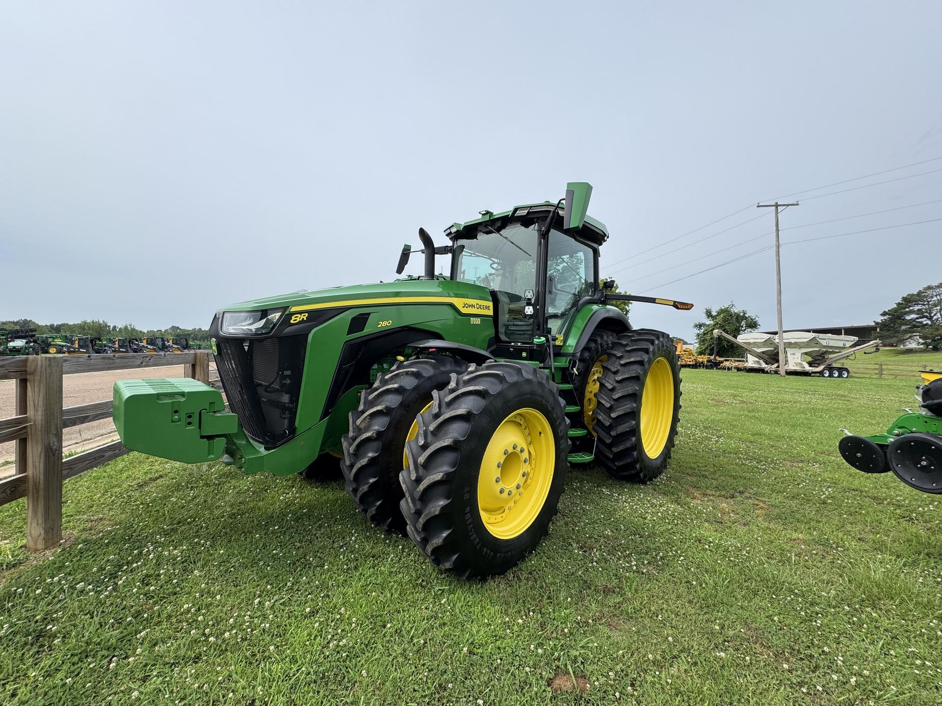 2023 John Deere 8R 280 Image