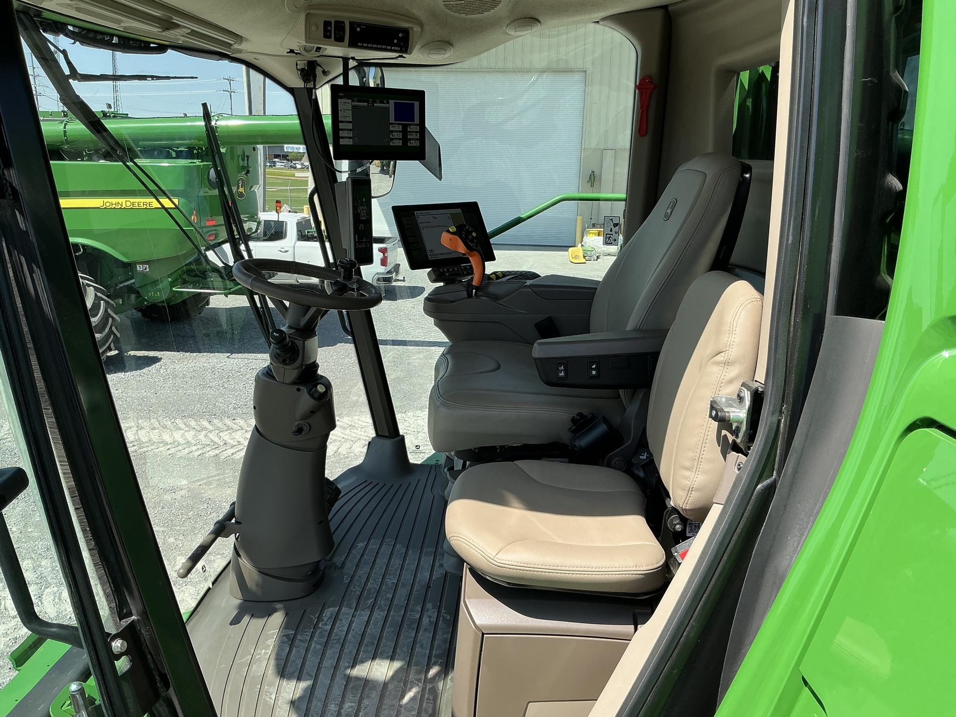 2024 John Deere S780 Image