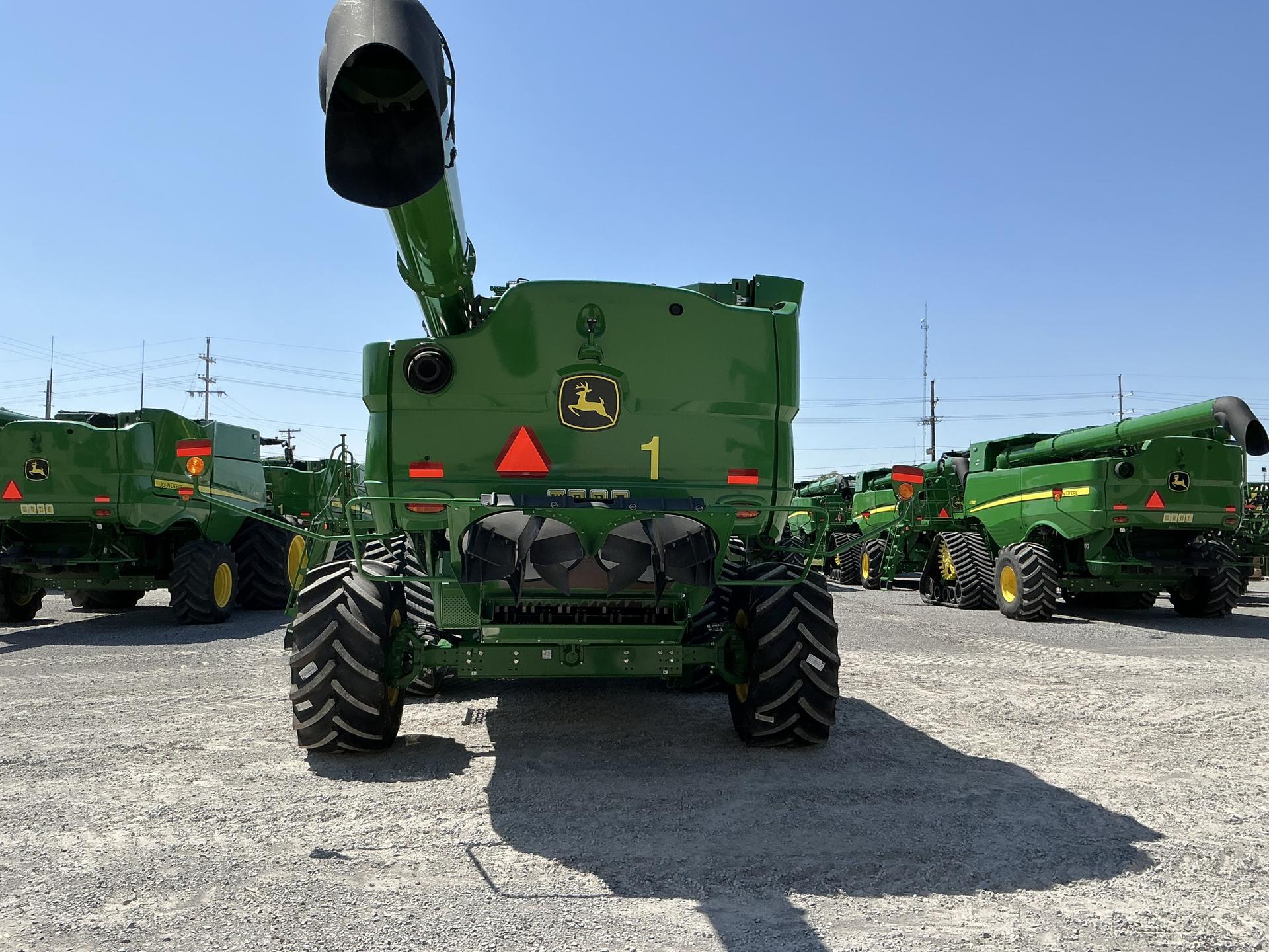 2024 John Deere S780 Image