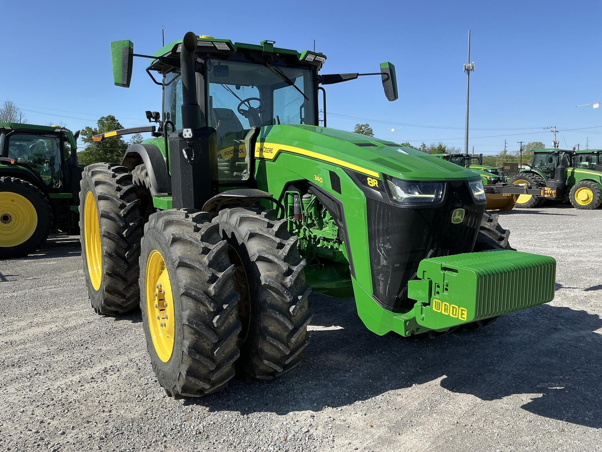 2024 John Deere 8R 340 Image