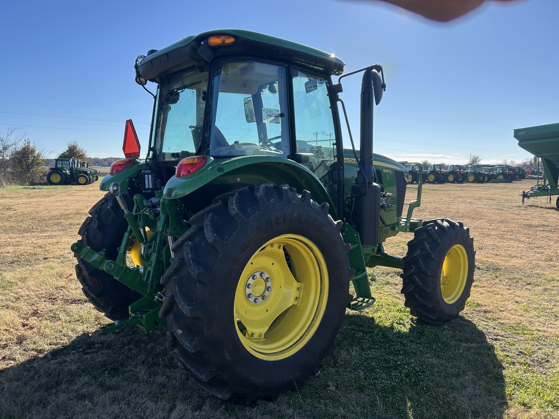 2023 John Deere 6120E Image
