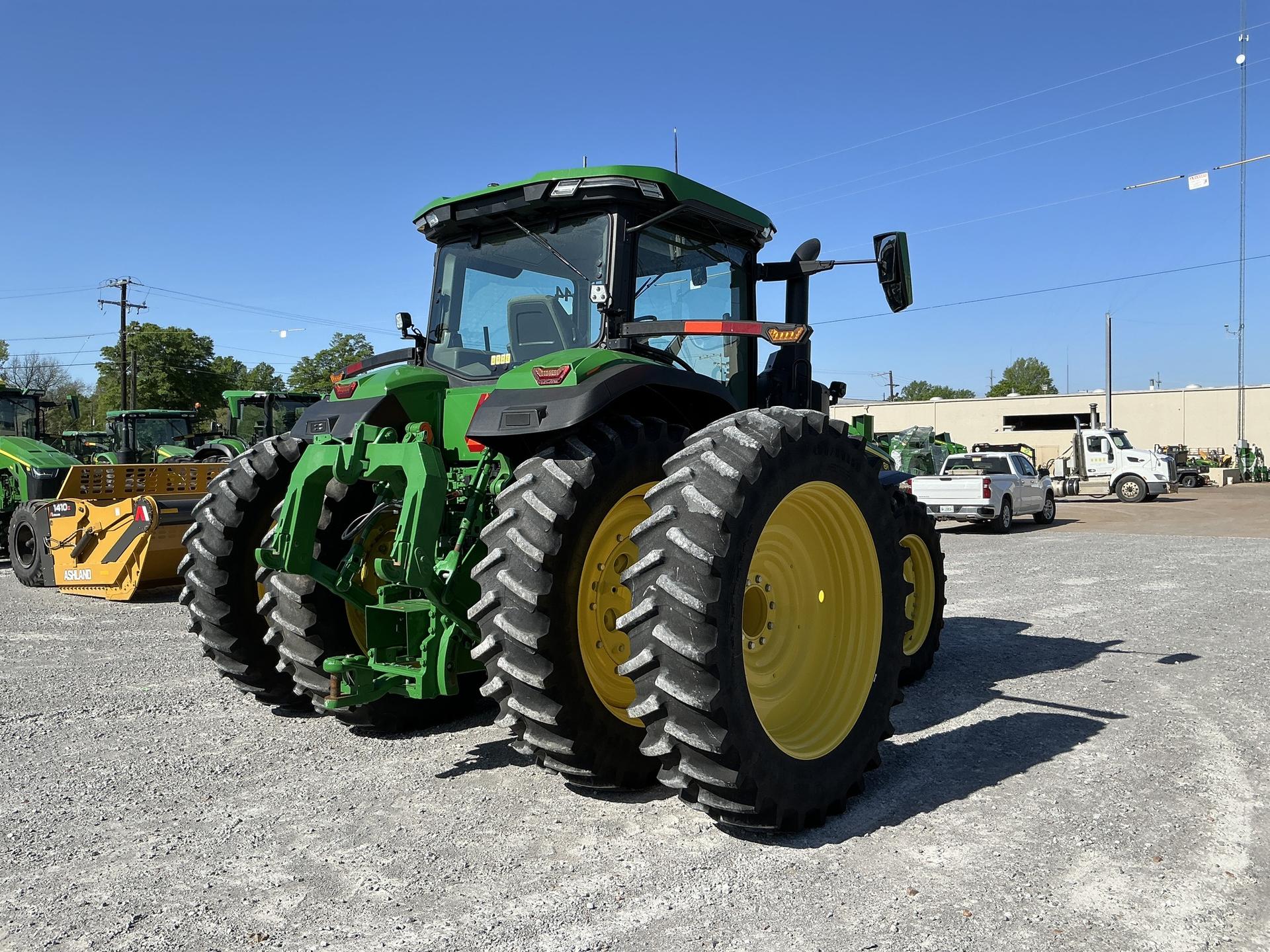 2024 John Deere 8R 310 Image