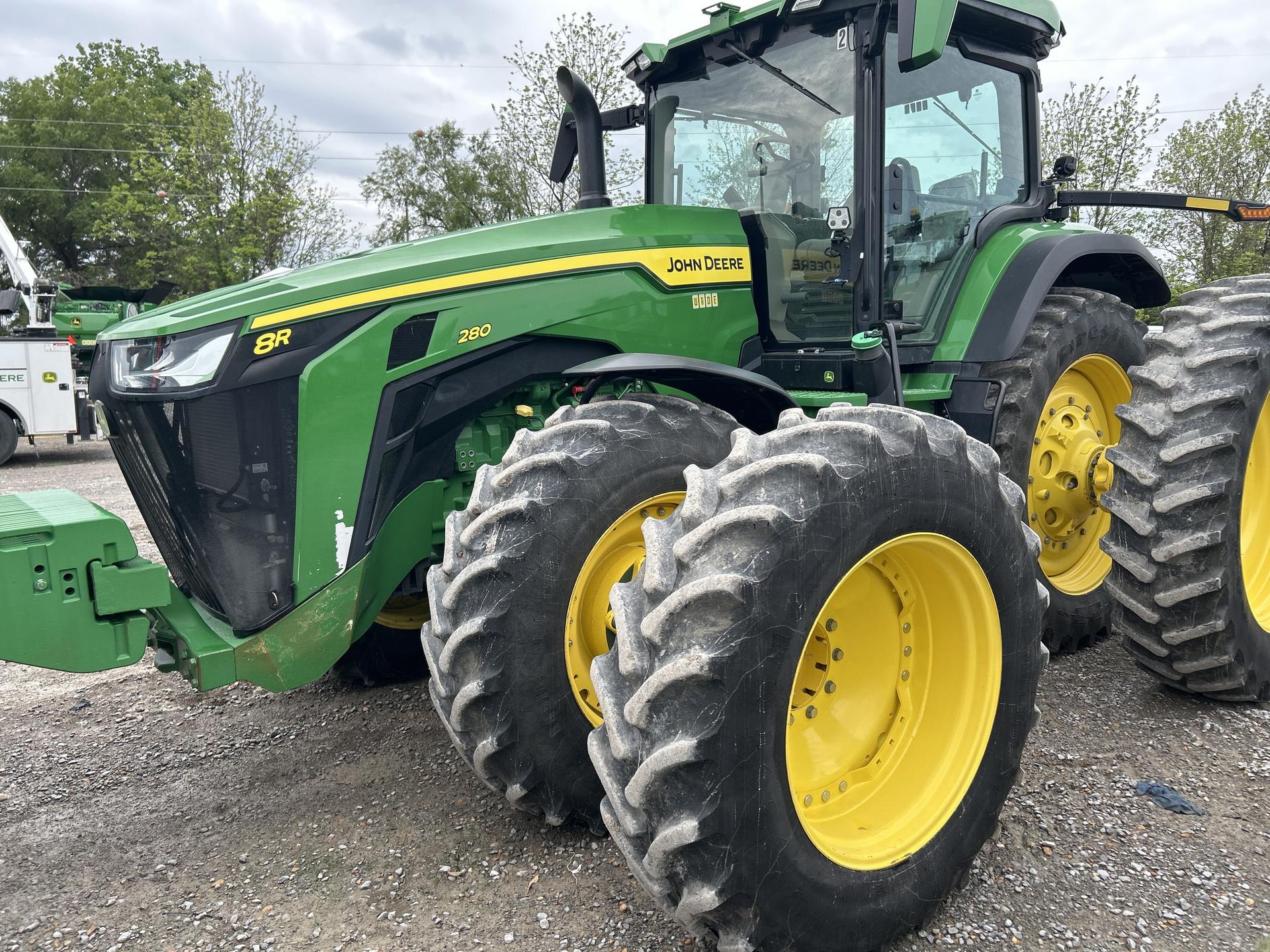 2023 John Deere 8R 280 Image
