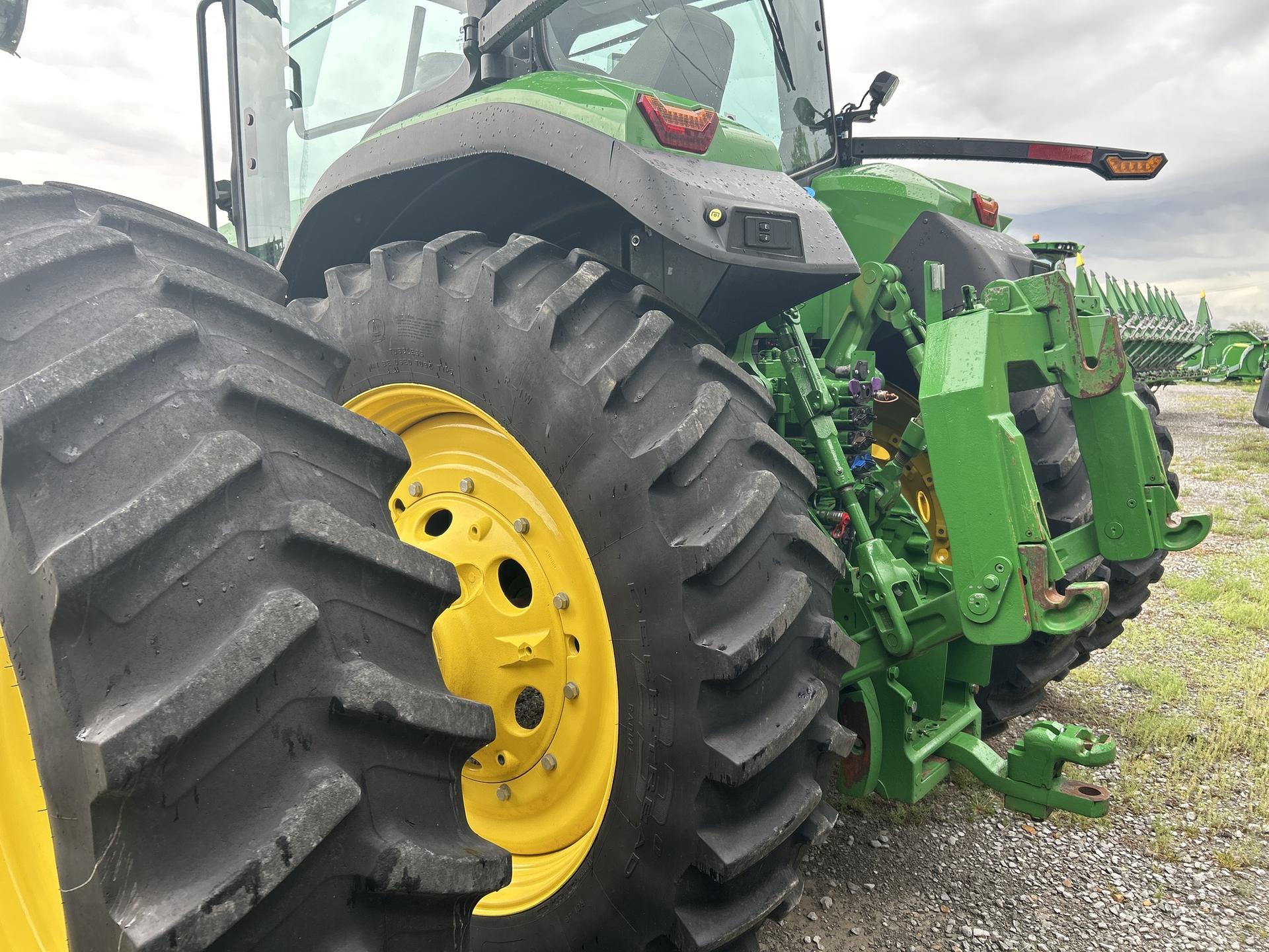 2023 John Deere 8R 280 Image