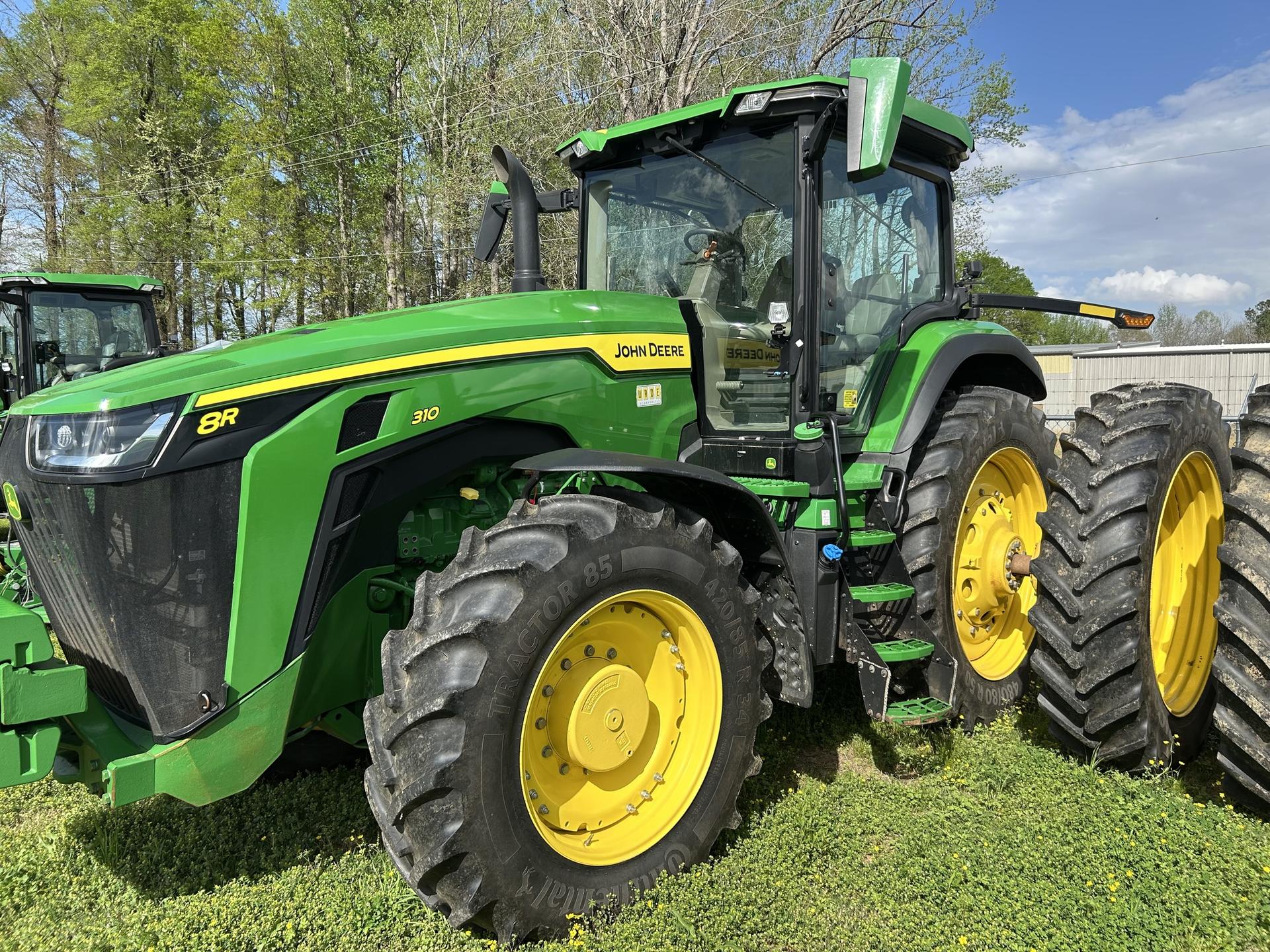 2024 John Deere 8R 310 Image