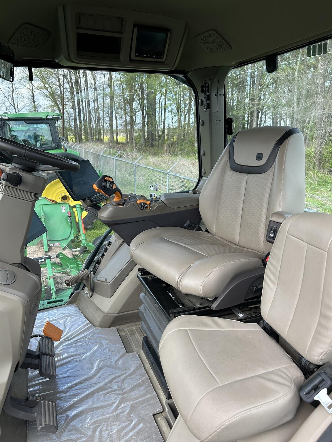 2024 John Deere 8R 310 Image
